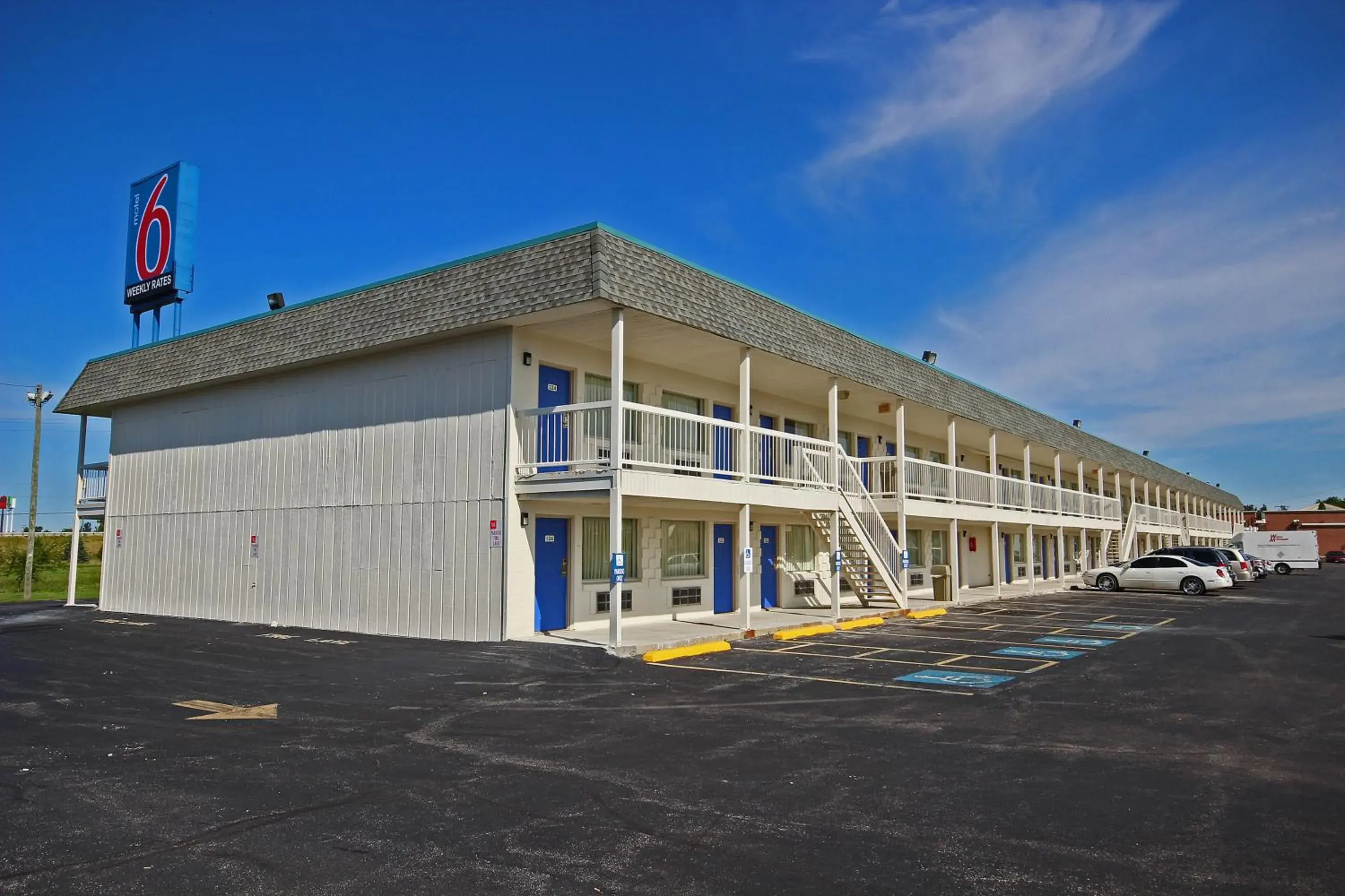 Facade/entrance in Motel 6-Lima, OH Facade/entrance in Motel 6-Lima, OH