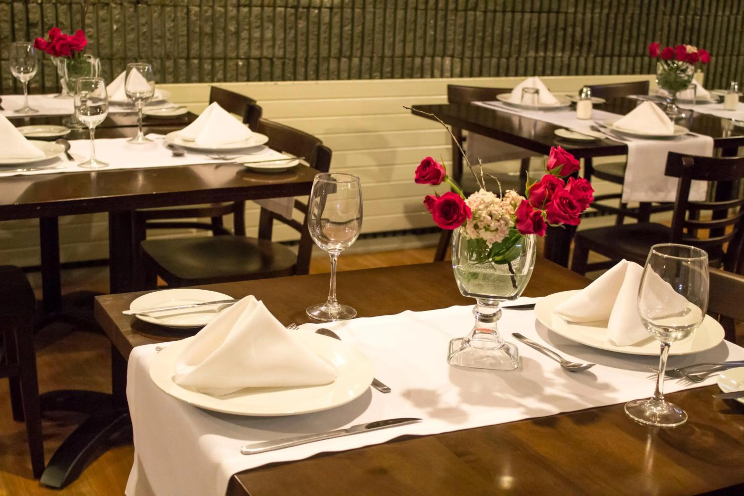 Restaurant/places to eat in KU Hotel Turismo Temuco