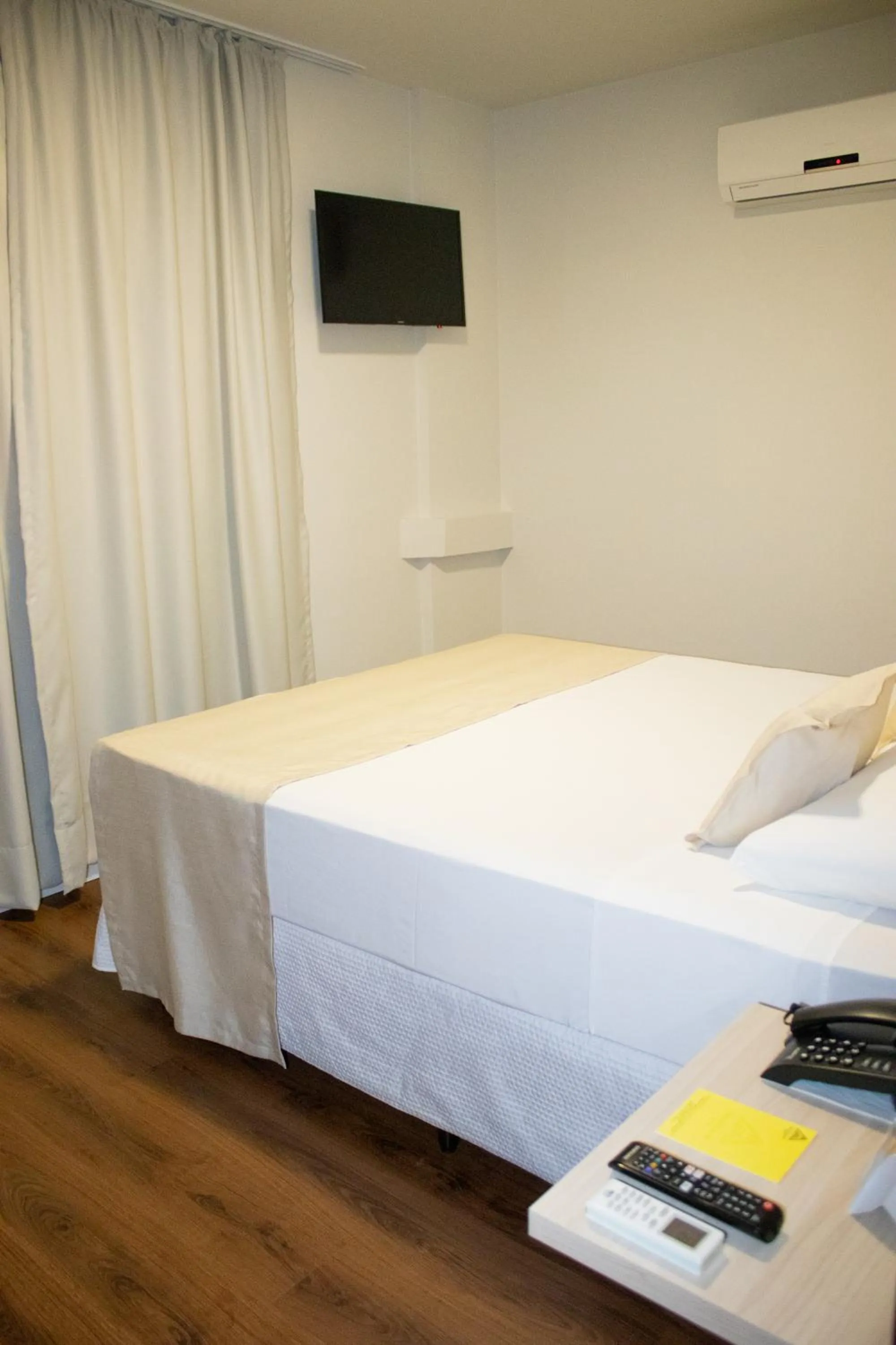 Bed in Golden Ingá Hotel