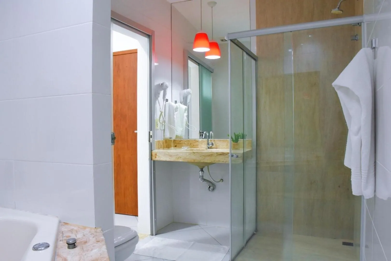 Bathroom in Pioneiro Hotel