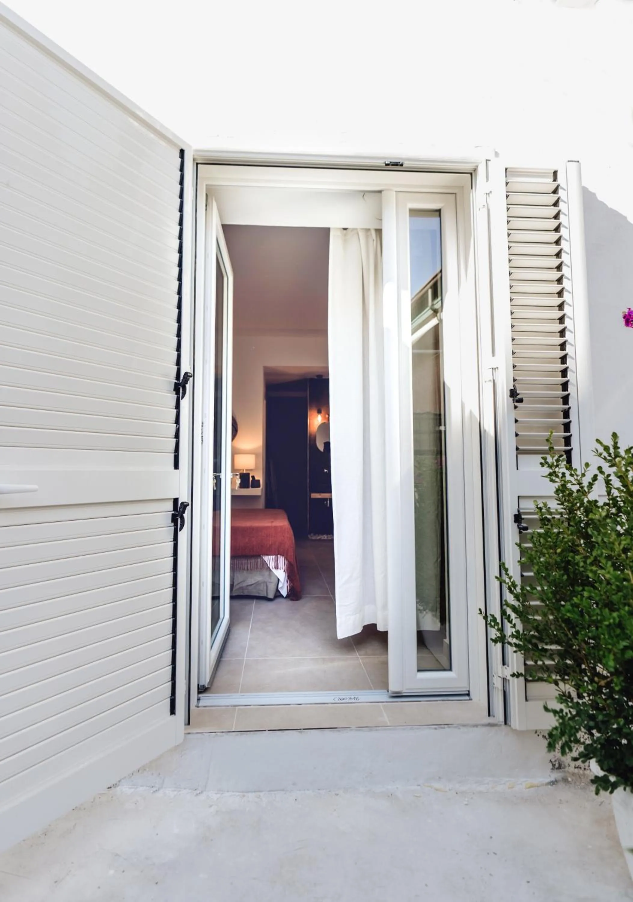 Facade/entrance in Break for two