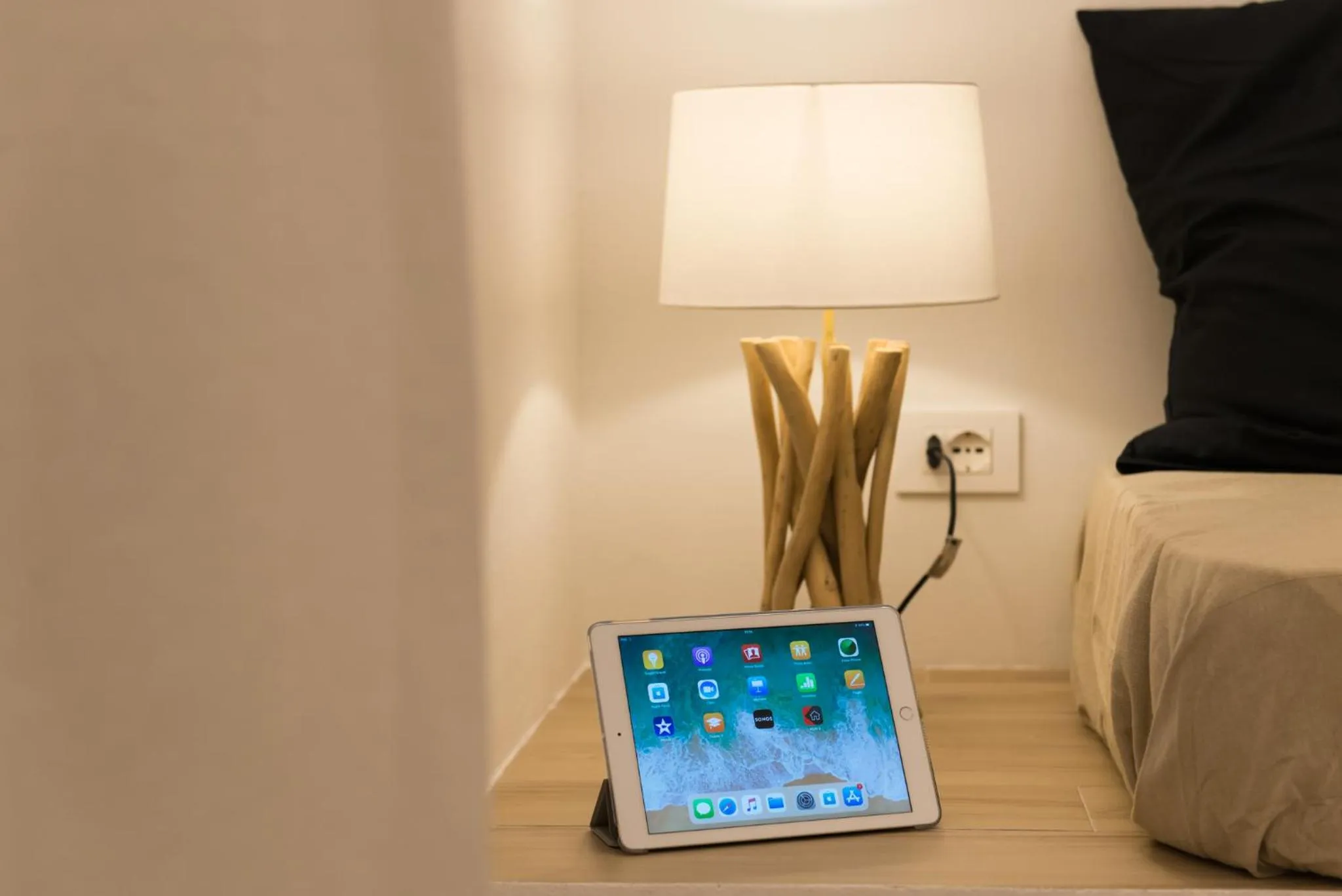 Photo of the whole room, Bed in Break for two