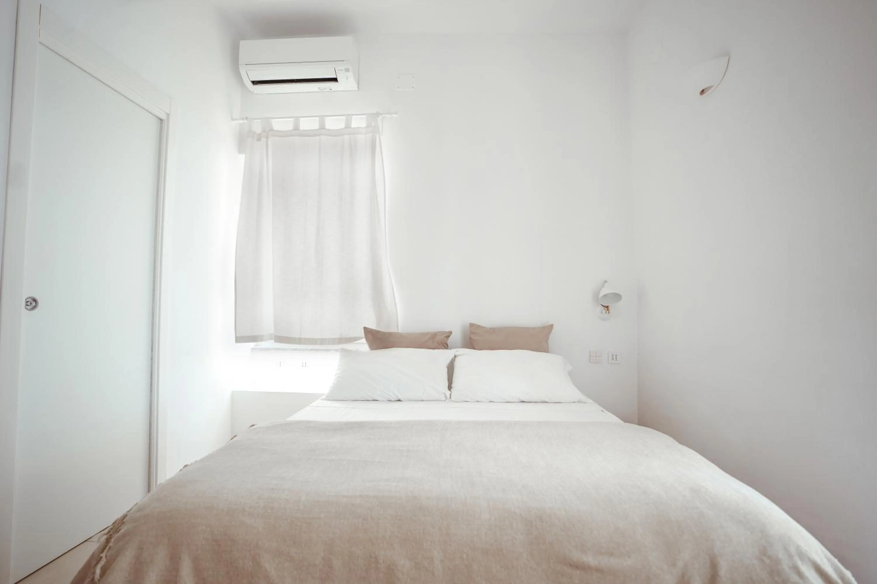 Bed in Break for two