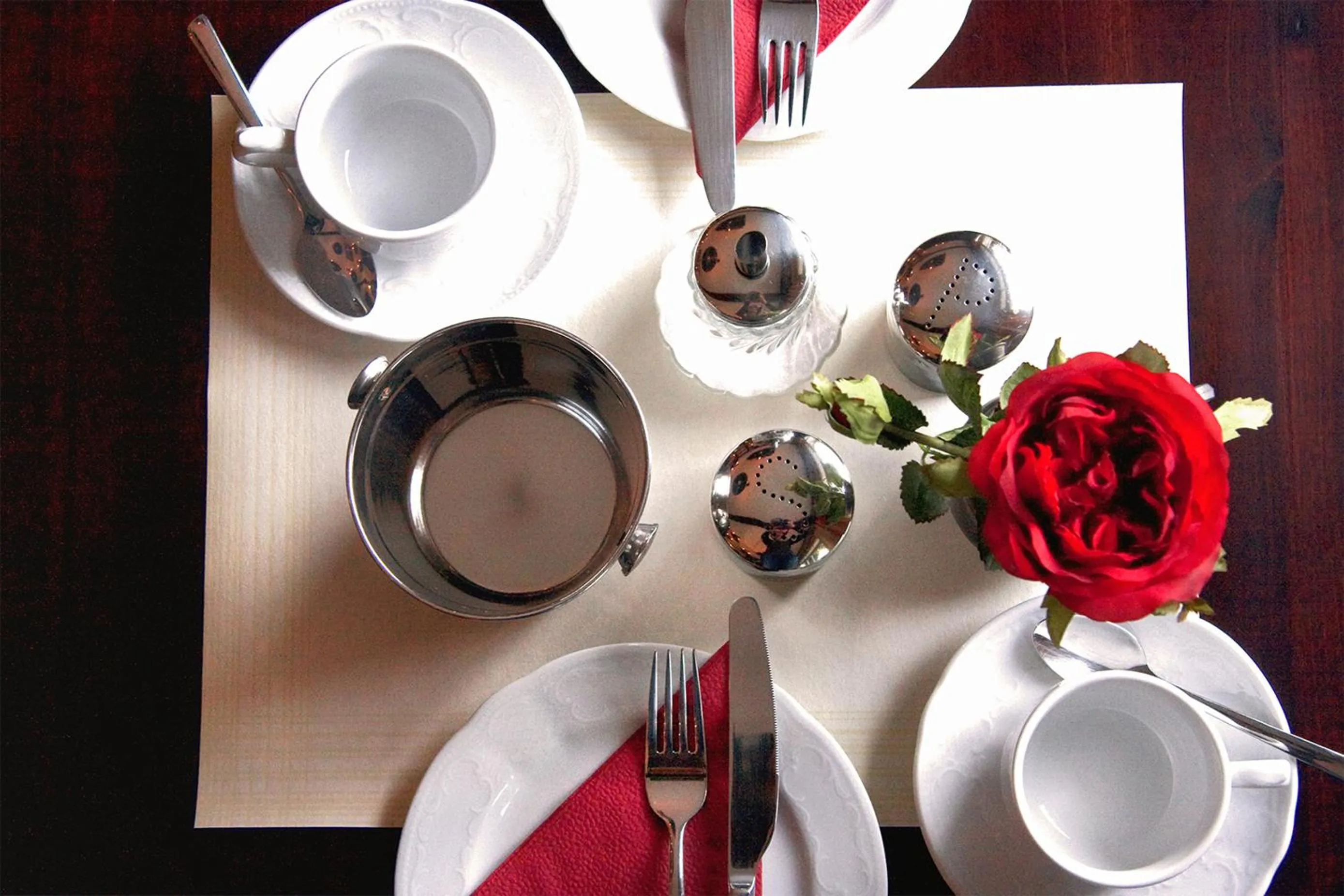 Buffet breakfast in Ostsee-Rittergut-Rügen mit BinzHotel & OrdensKapelle & RomantikGut