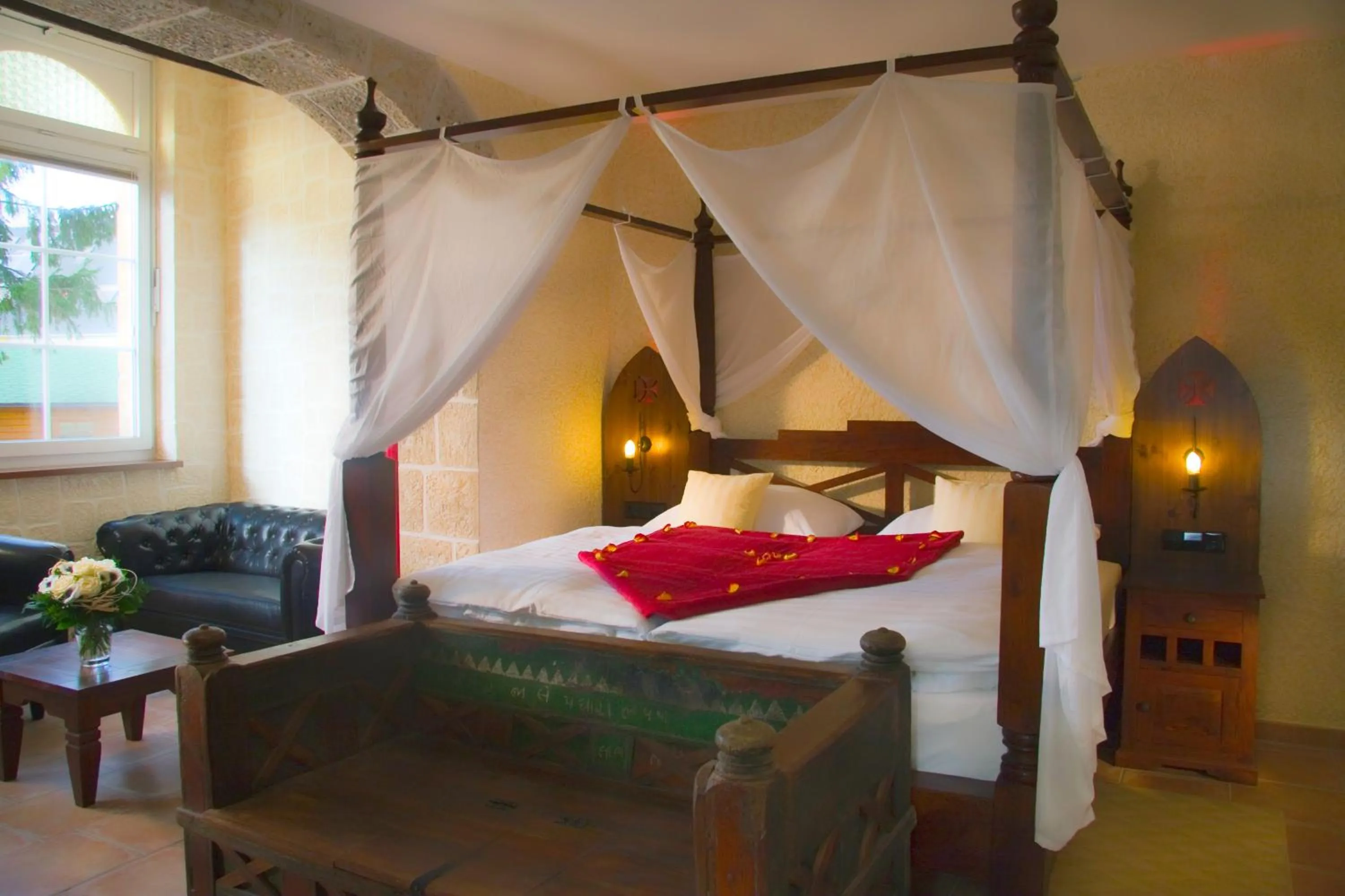 Bed in Ostsee-Rittergut-Rügen mit BinzHotel & OrdensKapelle & RomantikGut