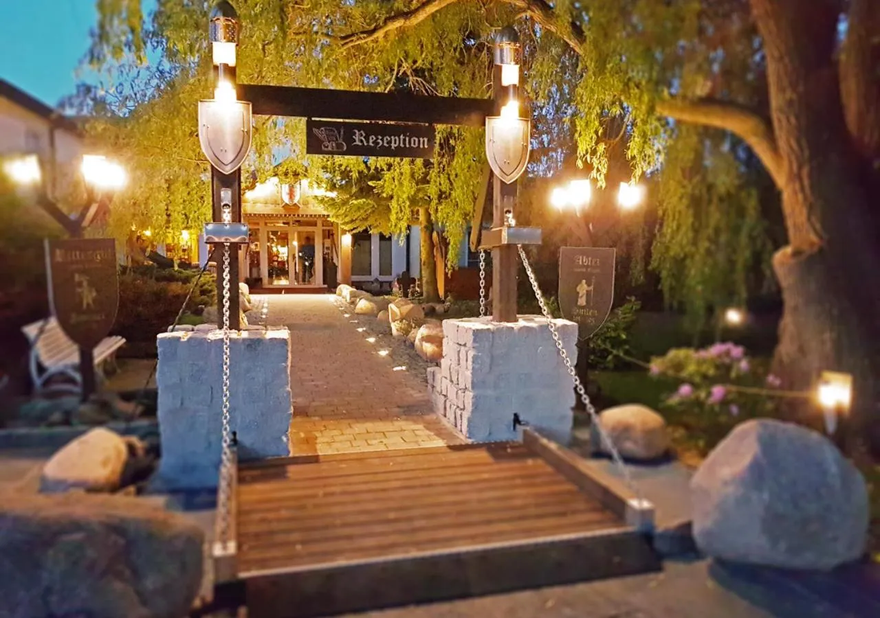 Facade/entrance in Ostsee-Rittergut-Rügen mit BinzHotel & OrdensKapelle & RomantikGut