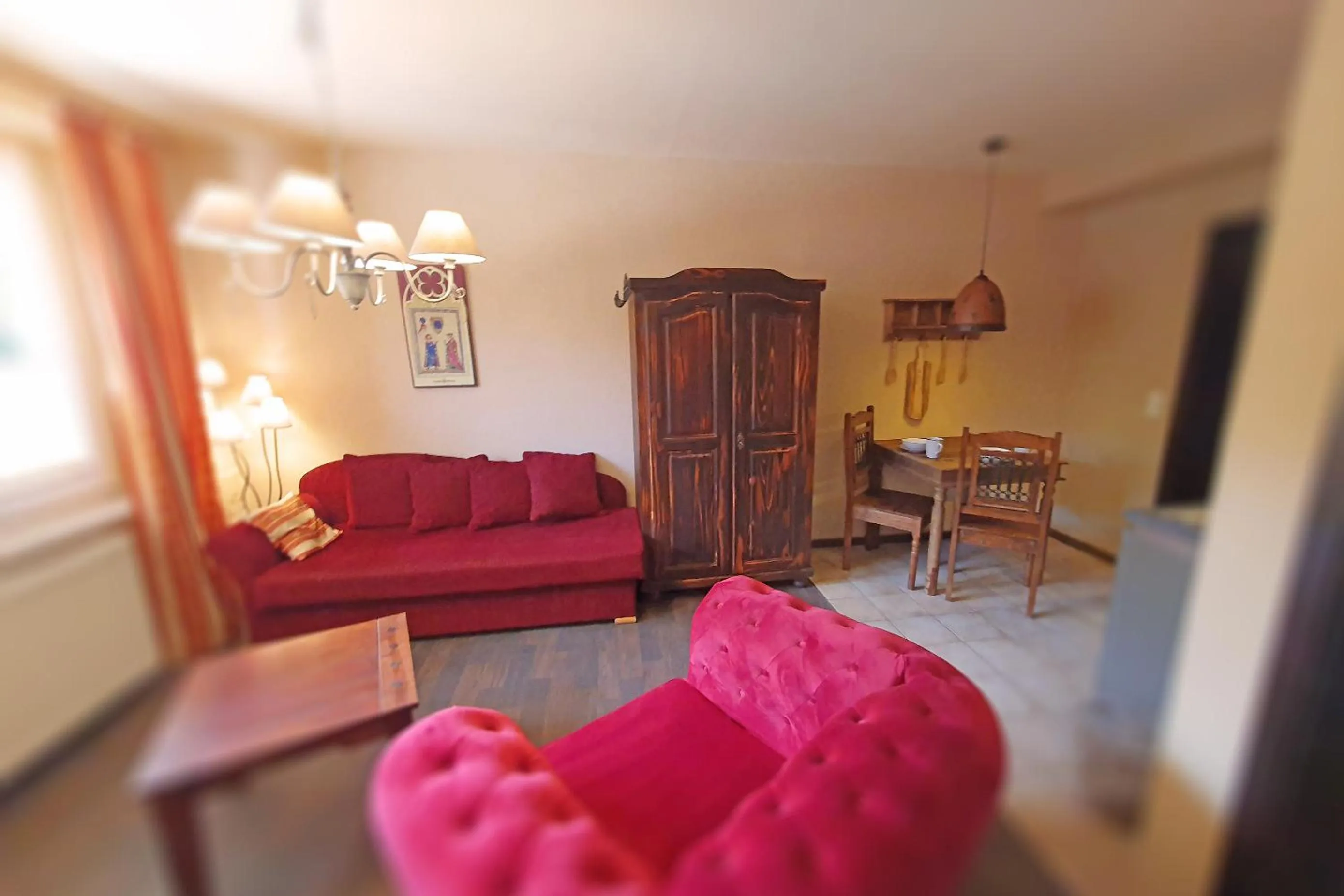 Living room in Ostsee-Rittergut-Rügen mit BinzHotel & OrdensKapelle & RomantikGut