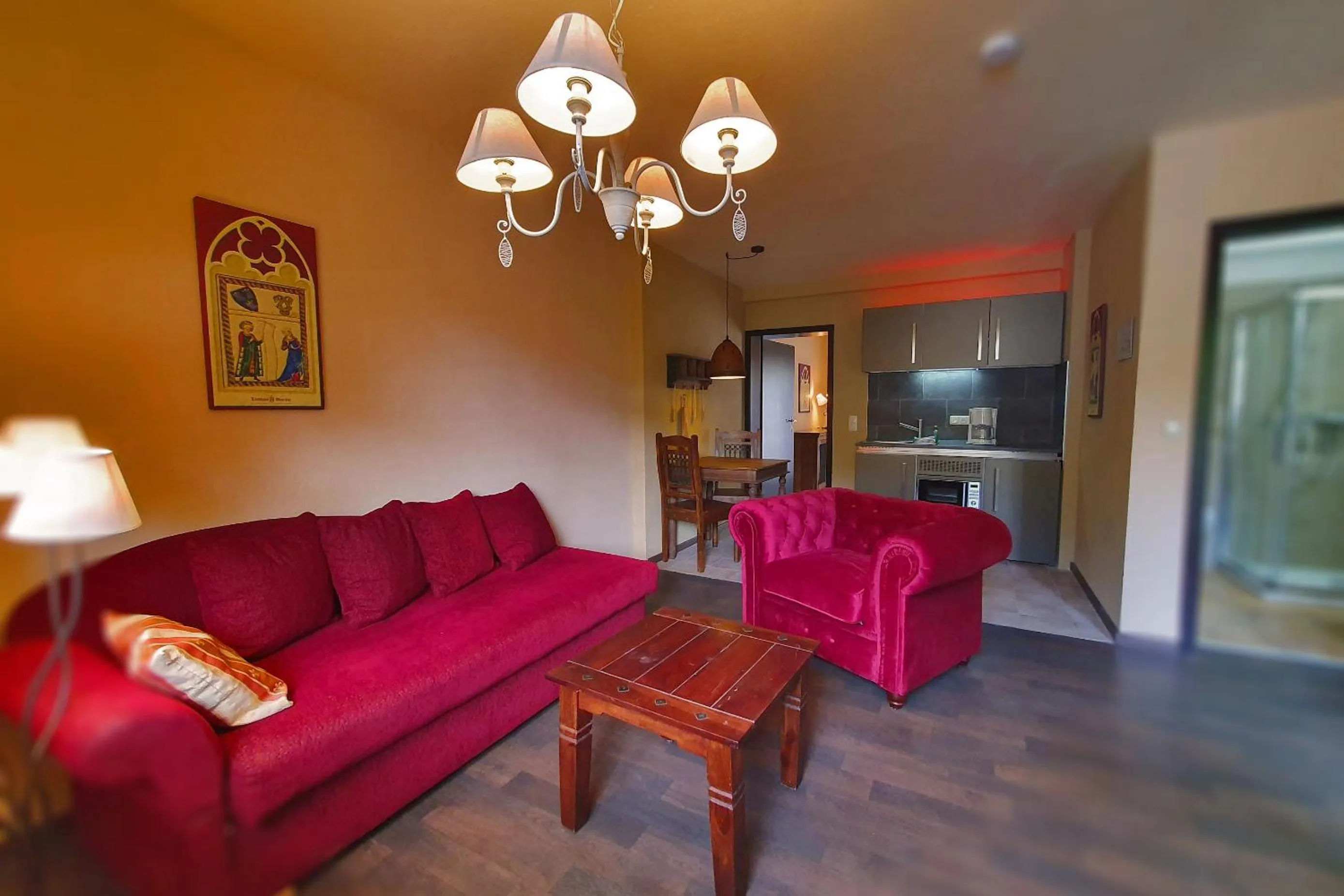 Kitchen or kitchenette in Ostsee-Rittergut-Rügen mit BinzHotel & OrdensKapelle & RomantikGut