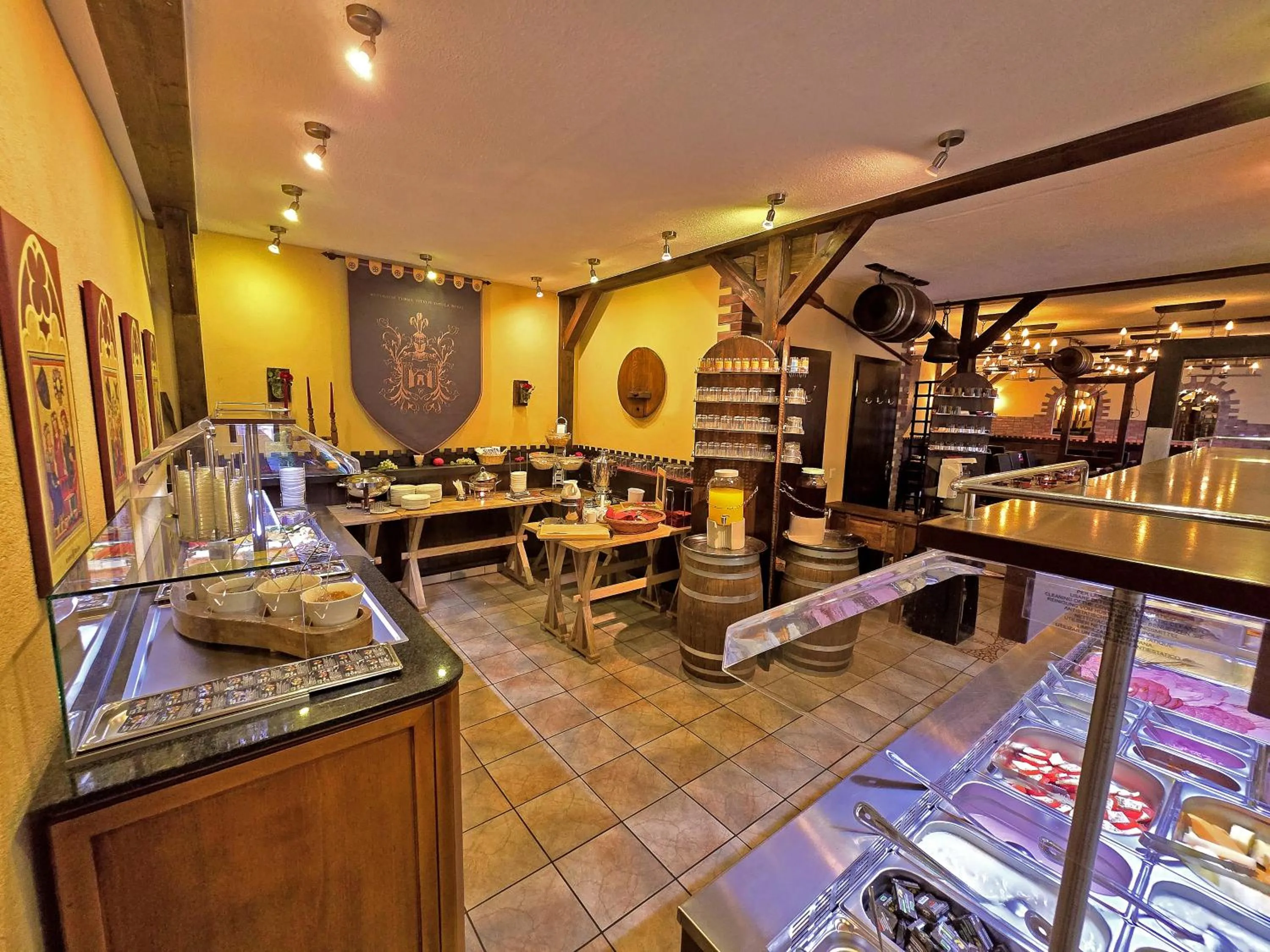 Breakfast in Ostsee-Rittergut-Rügen mit BinzHotel & OrdensKapelle & RomantikGut