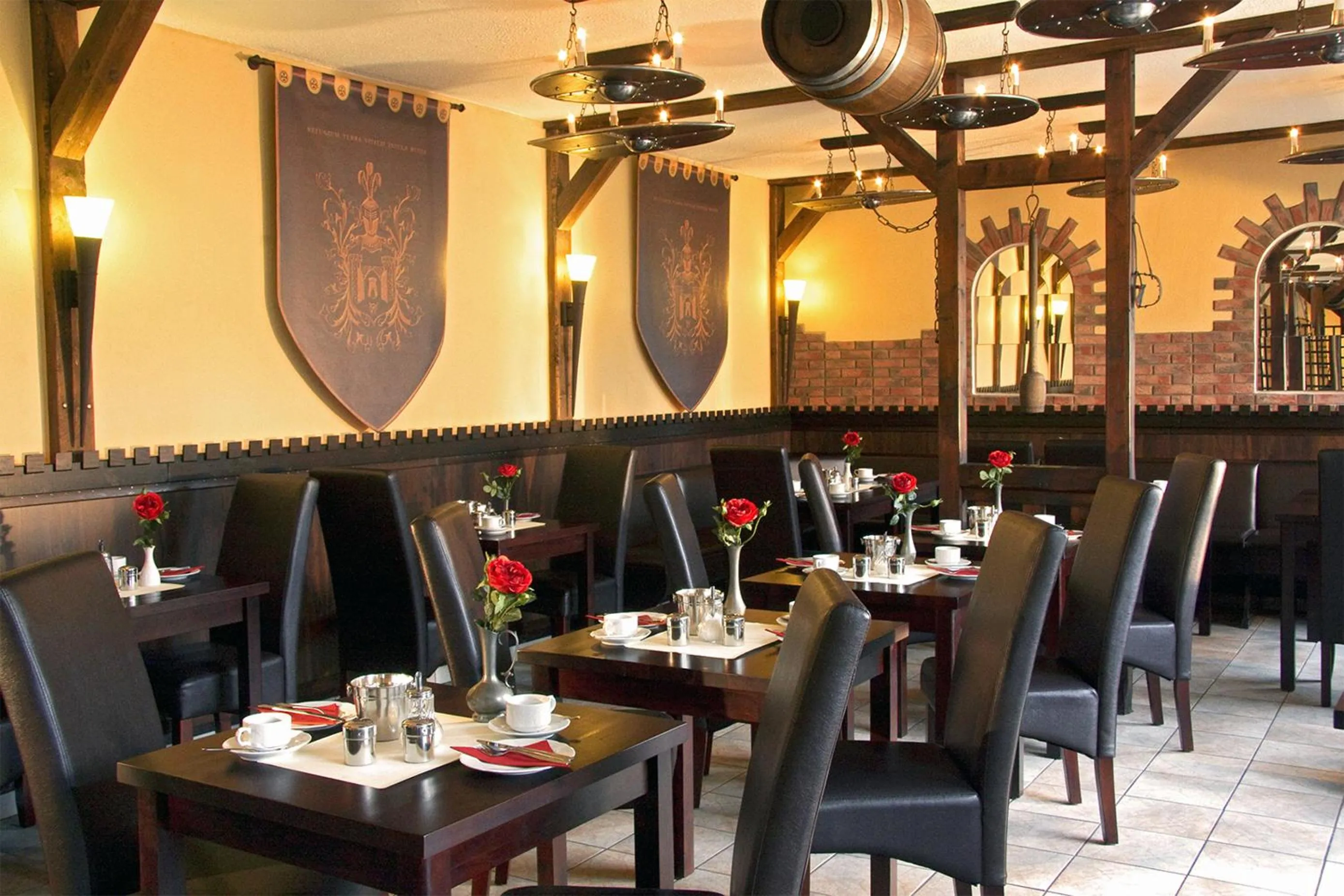 Buffet breakfast in Ostsee-Rittergut-Rügen mit BinzHotel & OrdensKapelle & RomantikGut