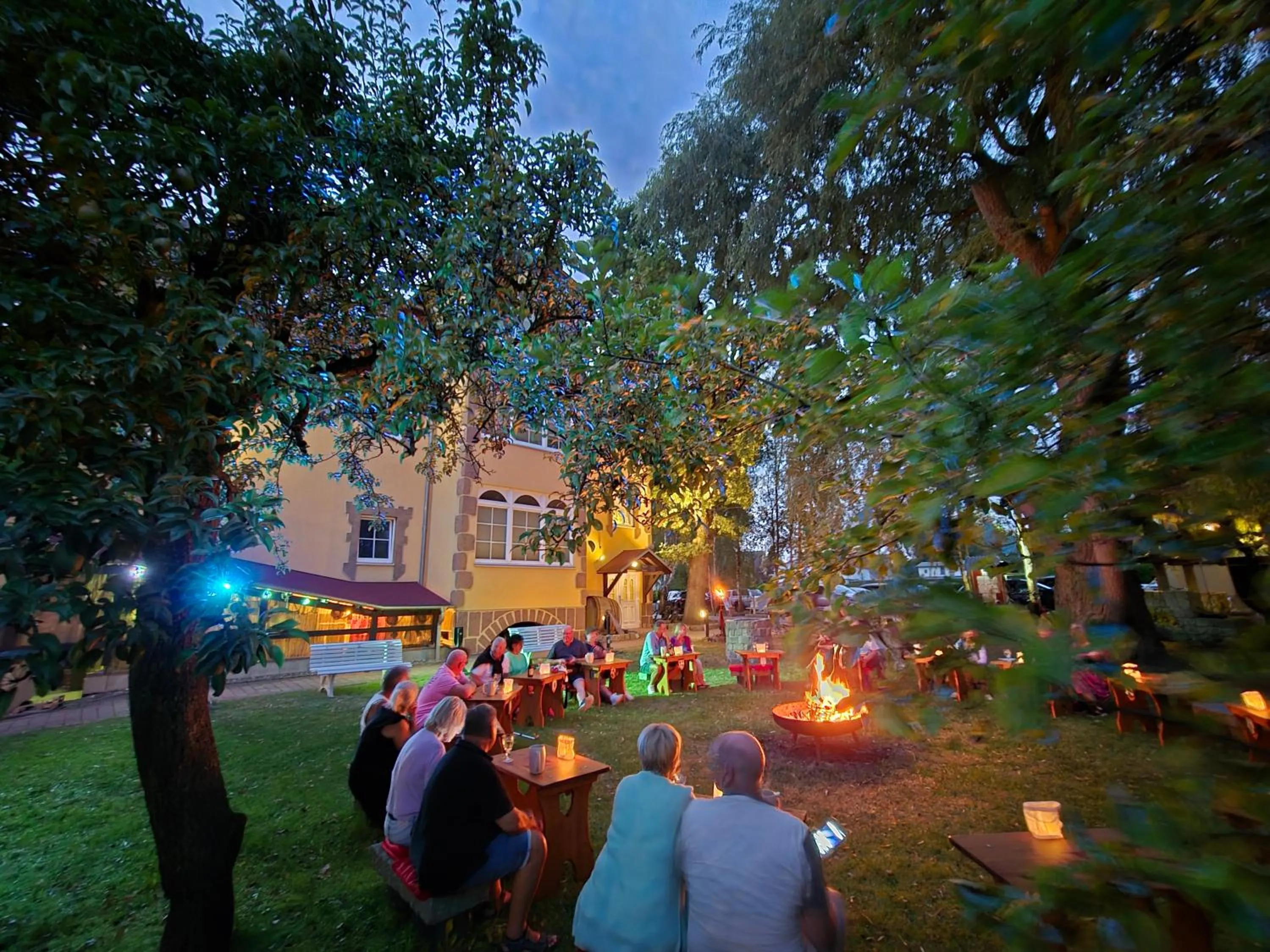 Garden in Ostsee-Rittergut-Rügen mit BinzHotel & OrdensKapelle & RomantikGut