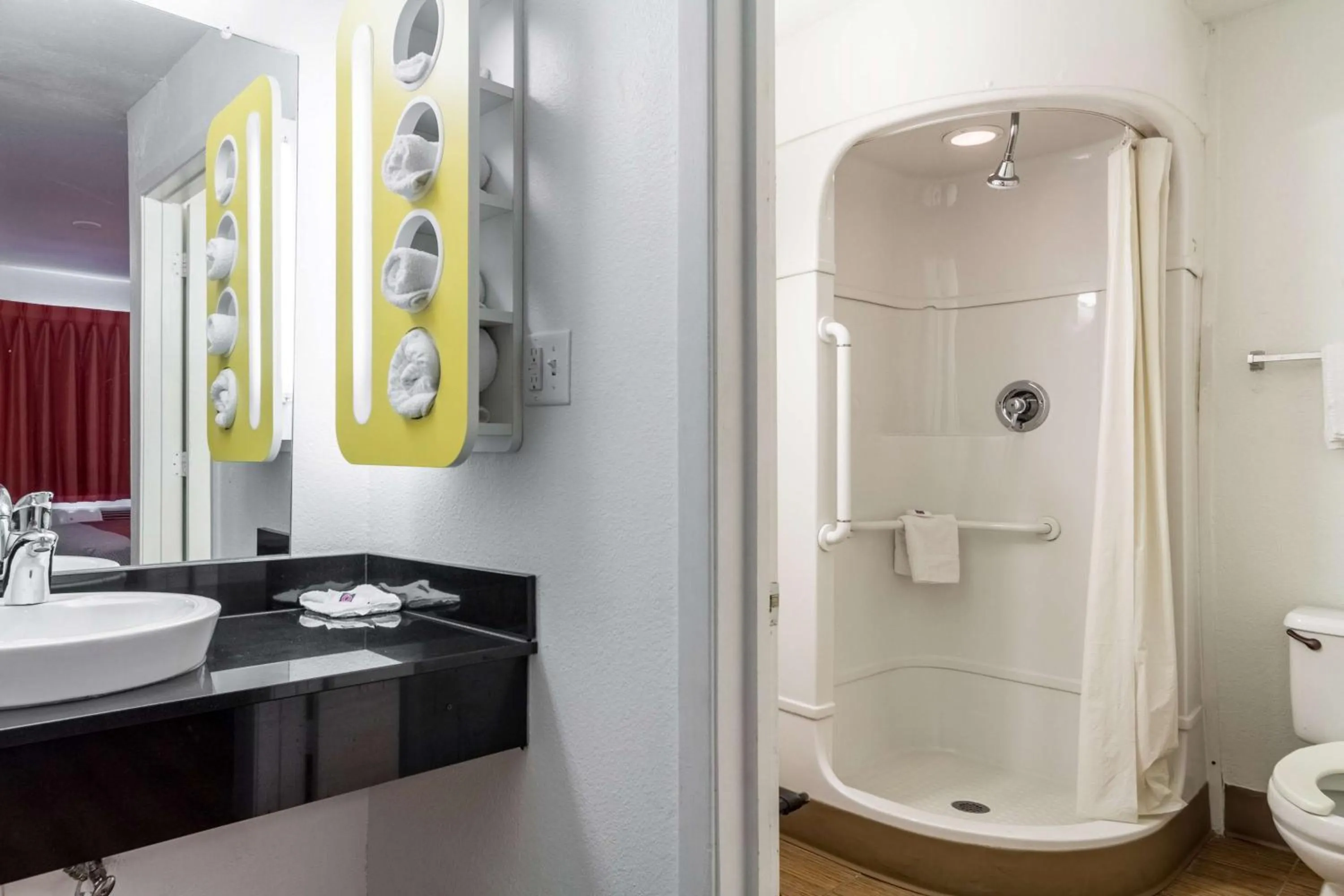 Photo of the whole room in Motel 6-Garland, TX - Dallas