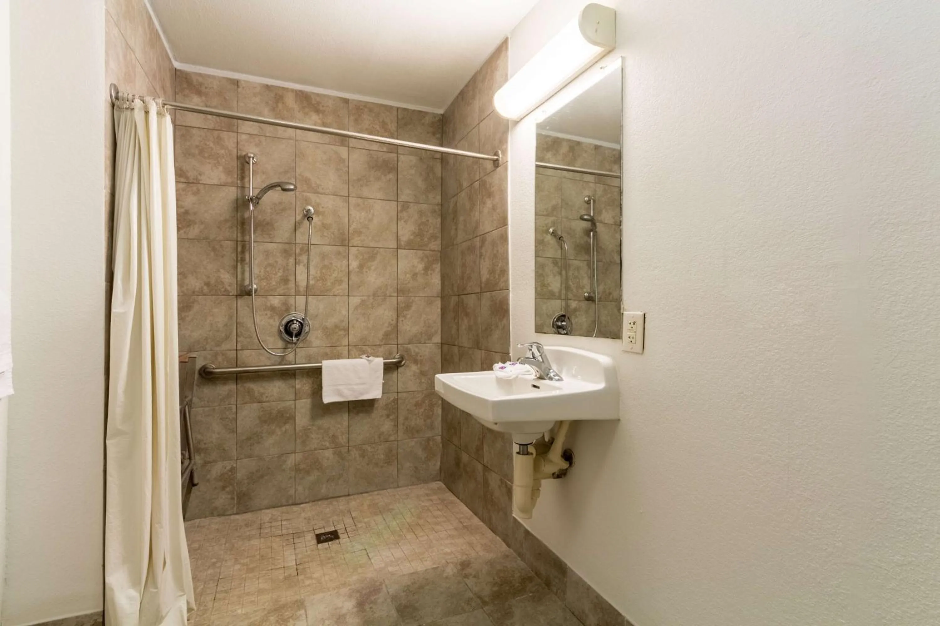 Photo of the whole room in Motel 6-Garland, TX - Dallas