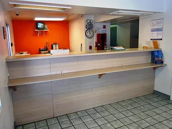 Lobby or reception, Lobby/Reception in Motel 6 Garland, TX - Dallas