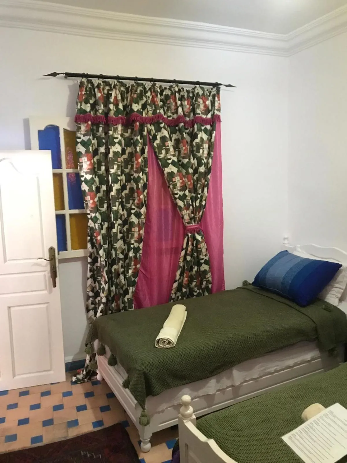 Bedroom, Bed in Hôtel Riad Gnaoua