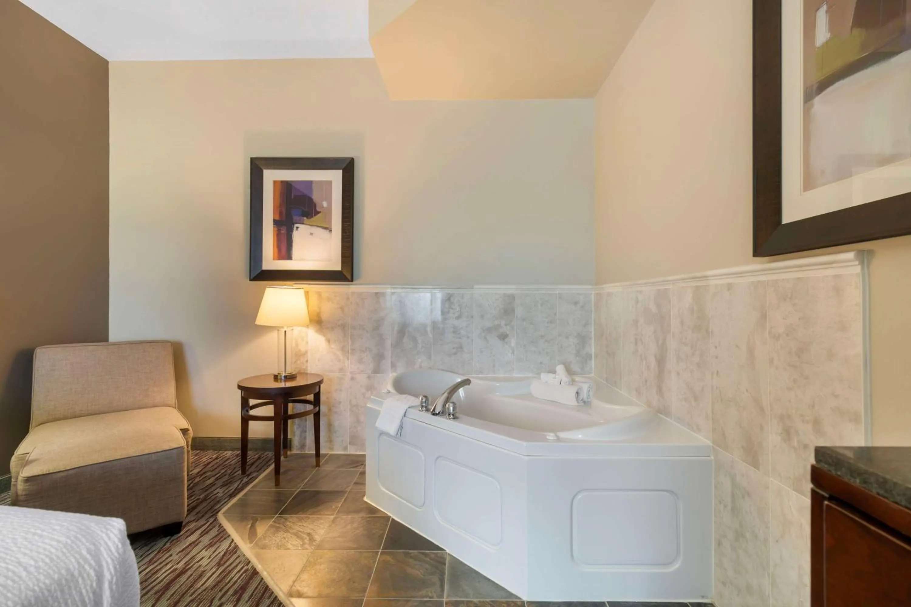 Bedroom, Bed in Best Western Plus Brandon Inn