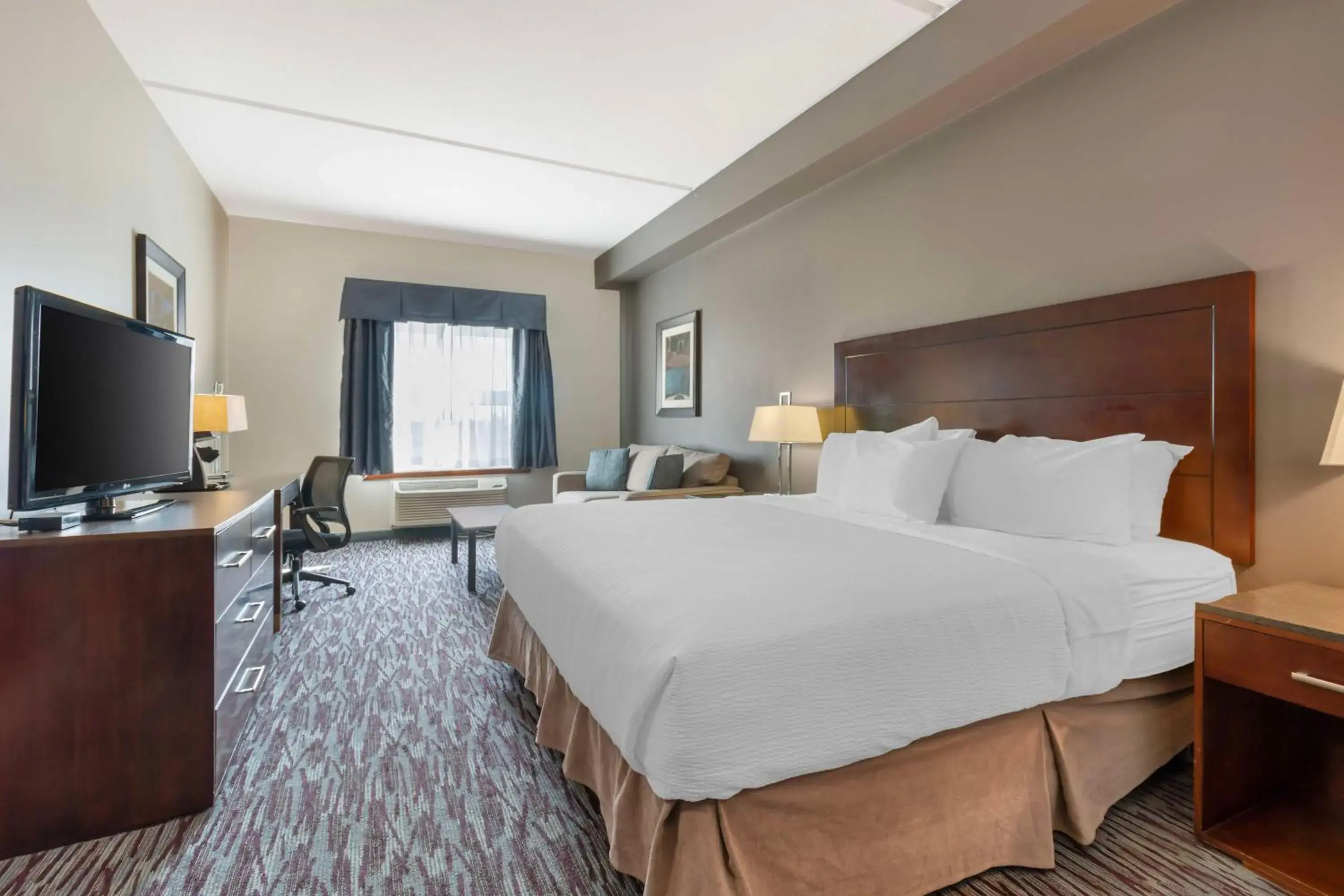 Bedroom, Bed in Best Western Plus Brandon Inn Bedroom, Bed in Best Western Plus Brandon Inn