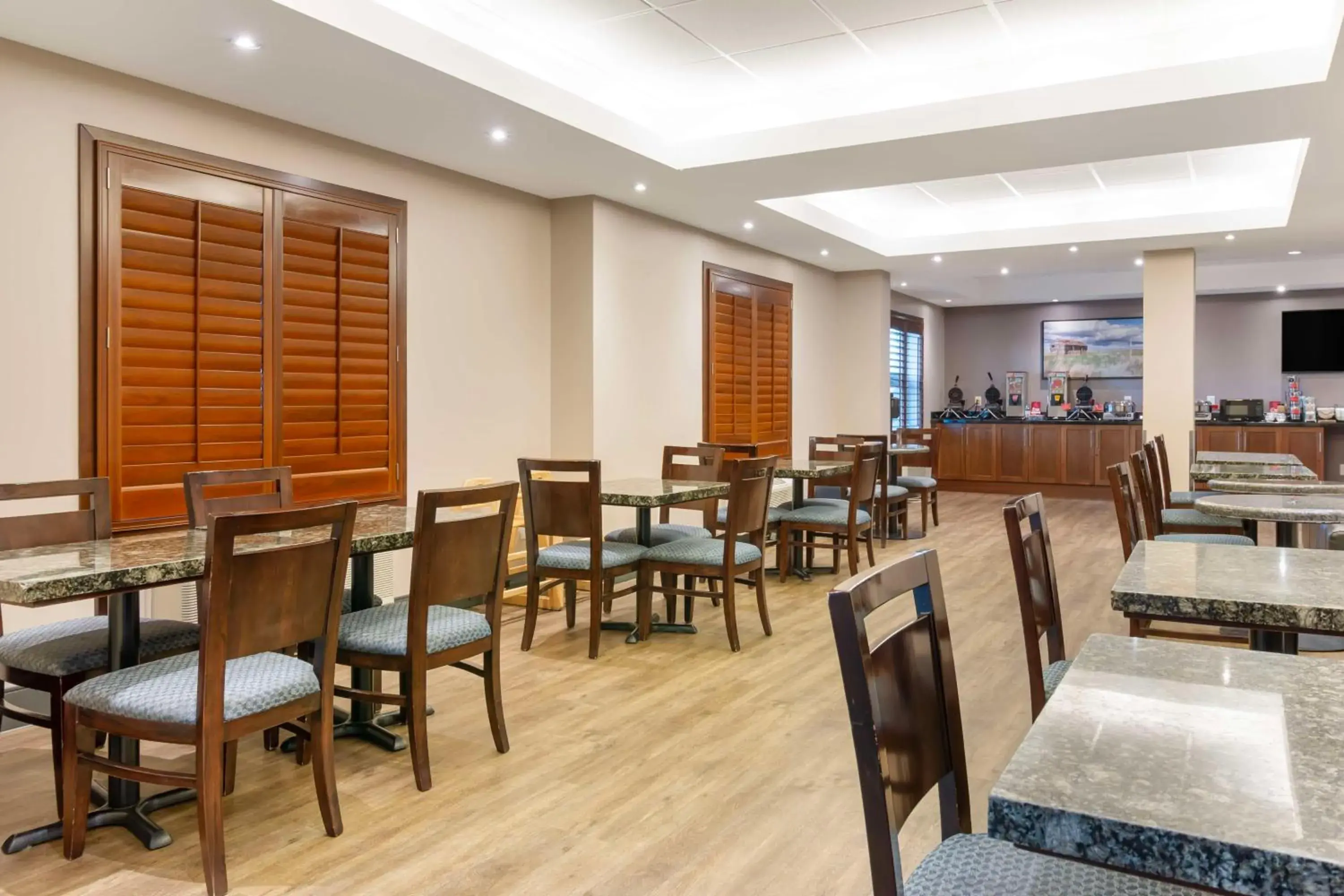 Breakfast in Best Western Plus Brandon Inn Breakfast in Best Western Plus Brandon Inn