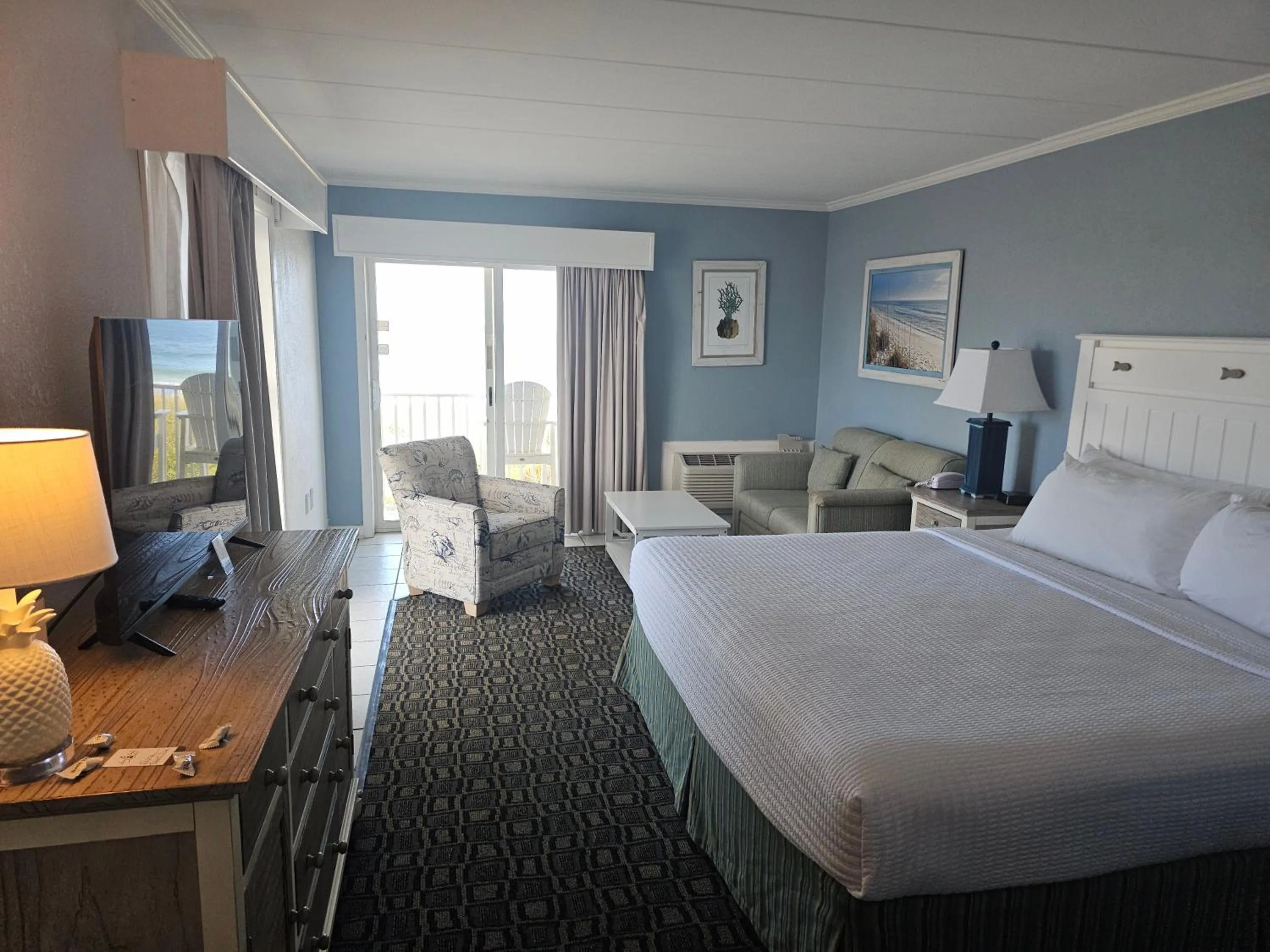 Bed in Surf Side Hotel