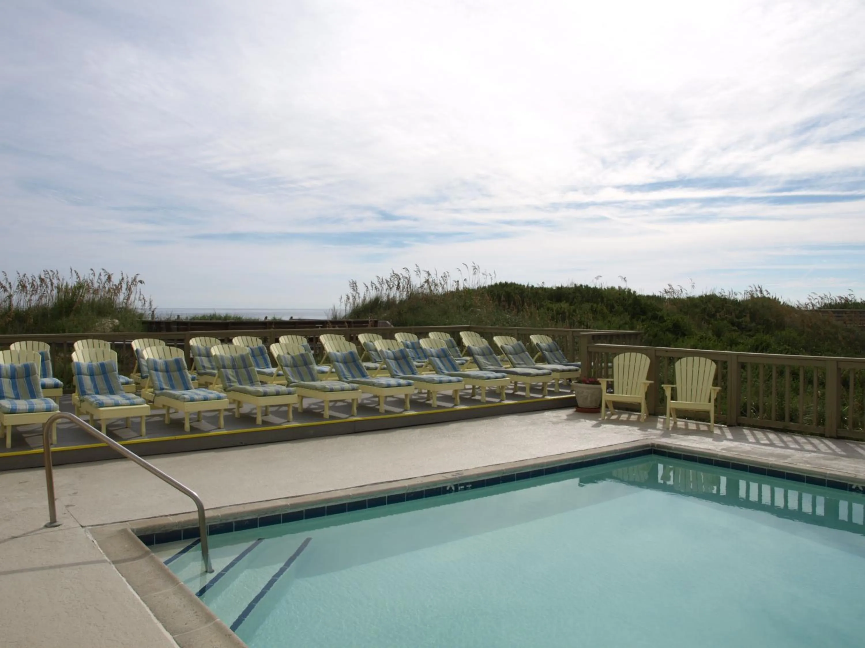 Swimming pool in Surf Side Hotel