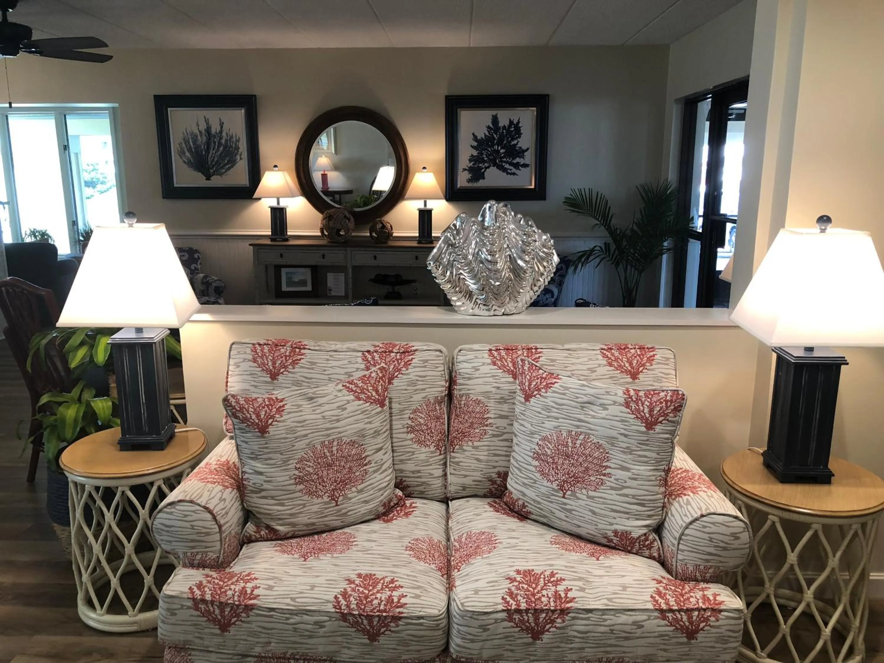 Lobby or reception in Surf Side Hotel