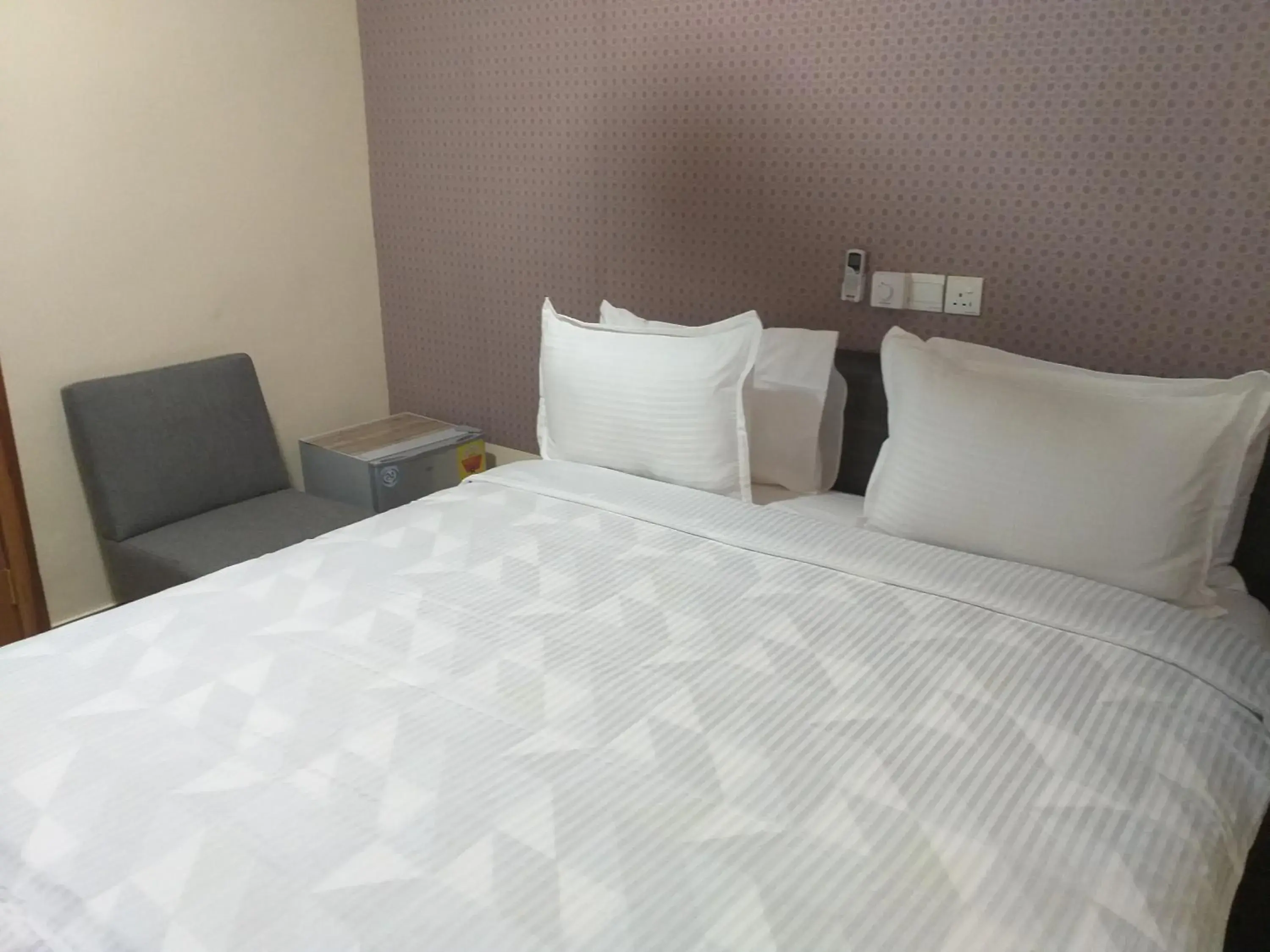 Standard Queen Room in Jeyads Lodge Standard Queen Room in Jeyads Lodge