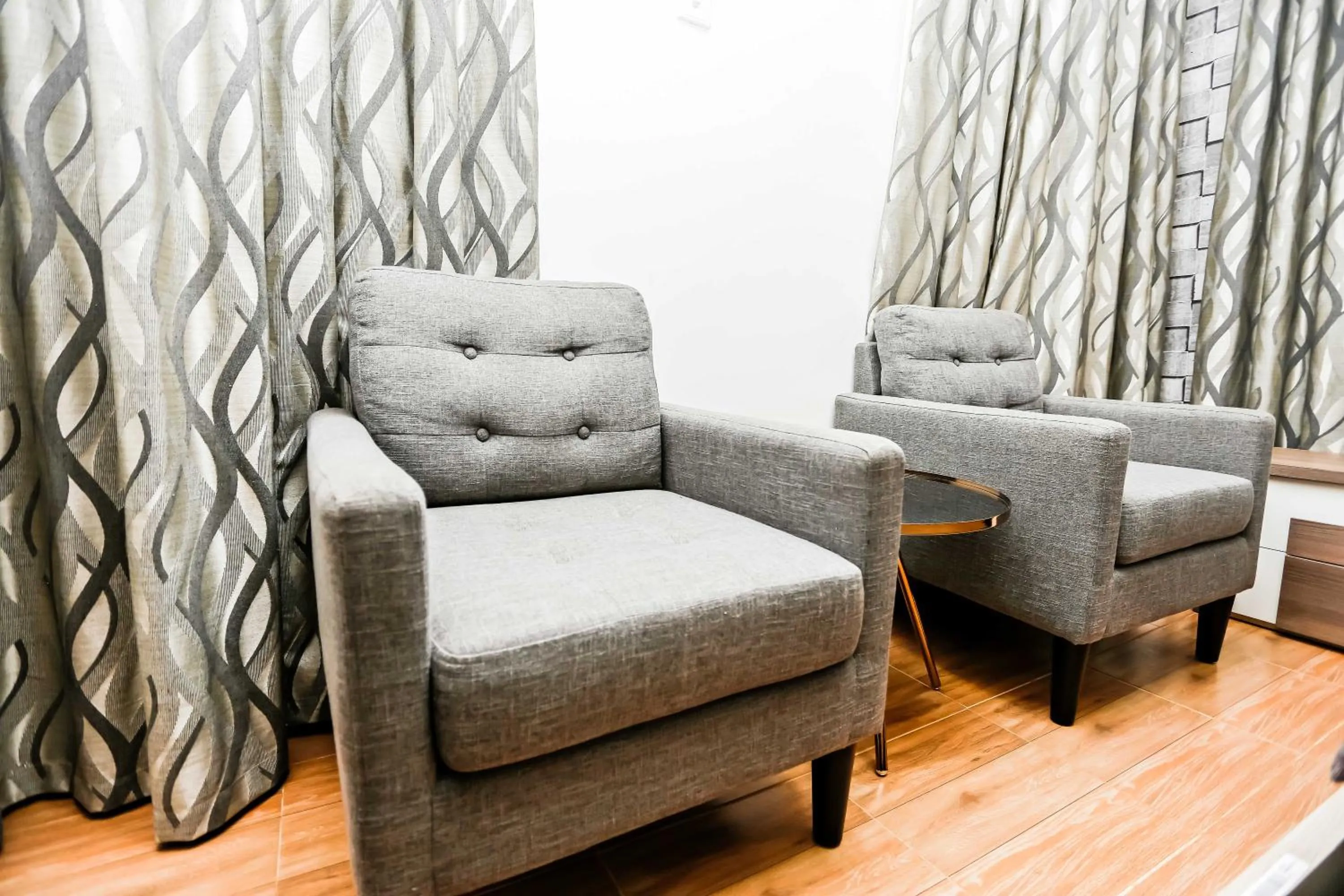 Seating area in Jeyads Lodge