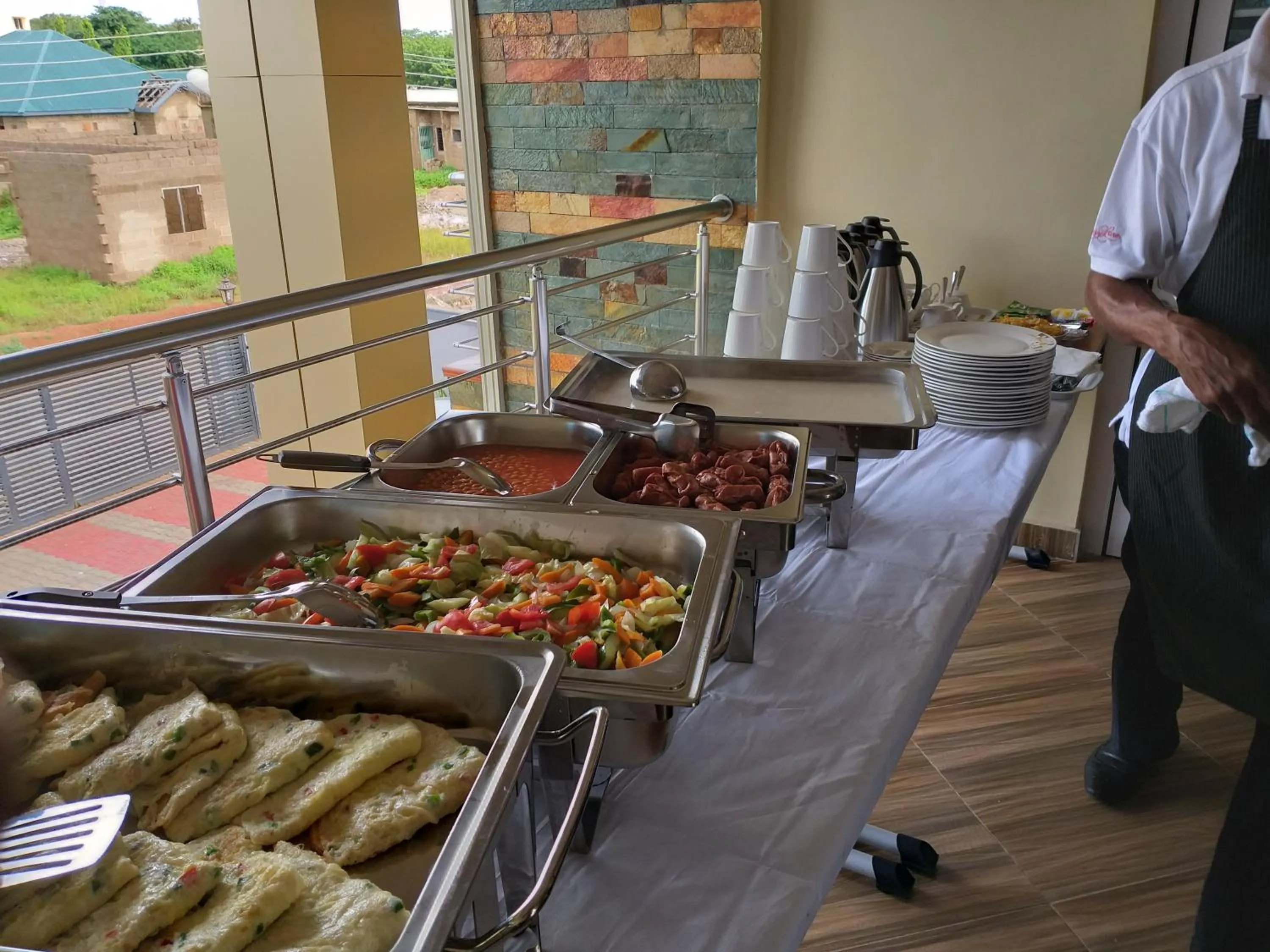 Buffet breakfast in Jeyads Lodge