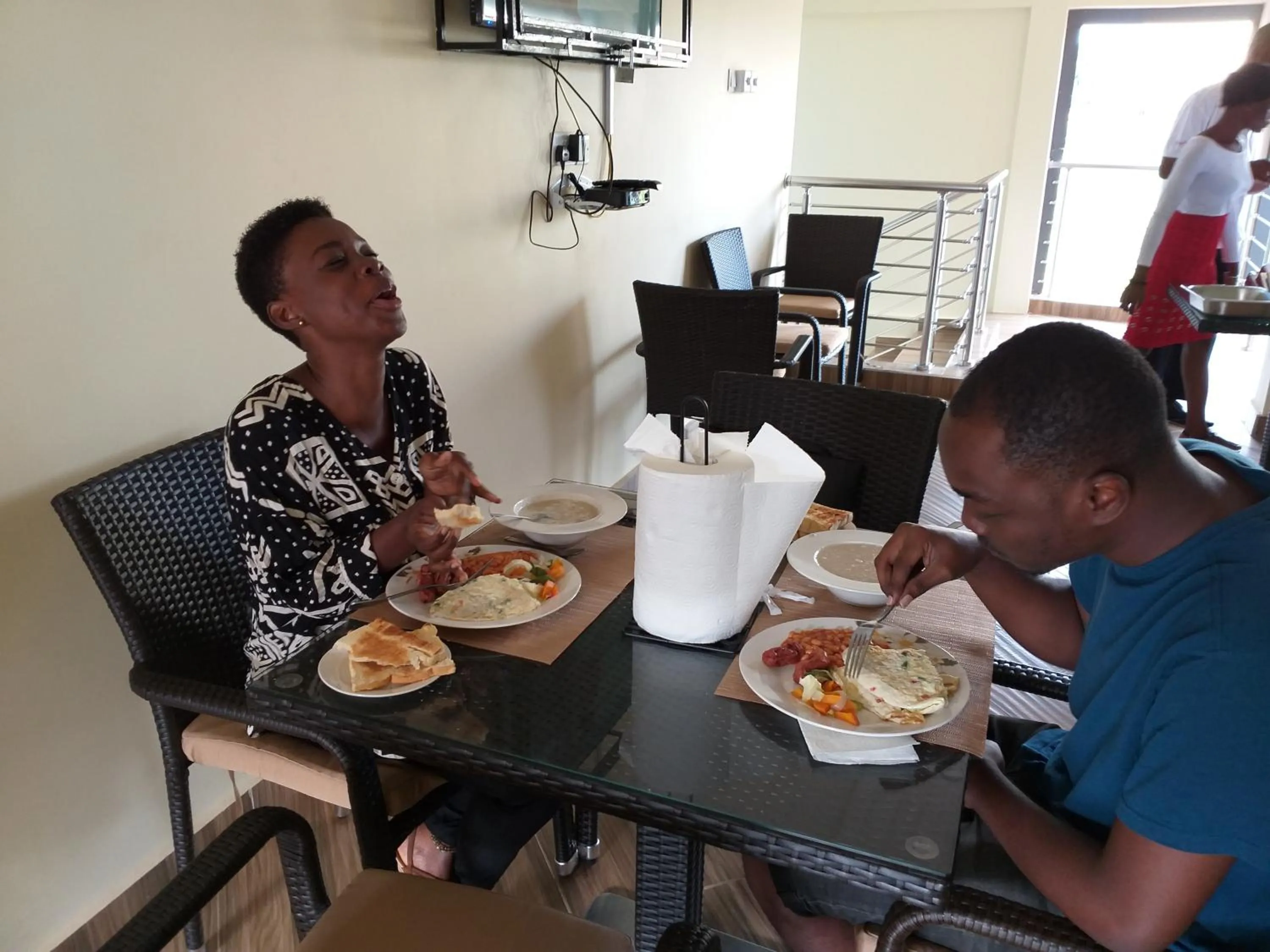 Restaurant/places to eat in Jeyads Lodge