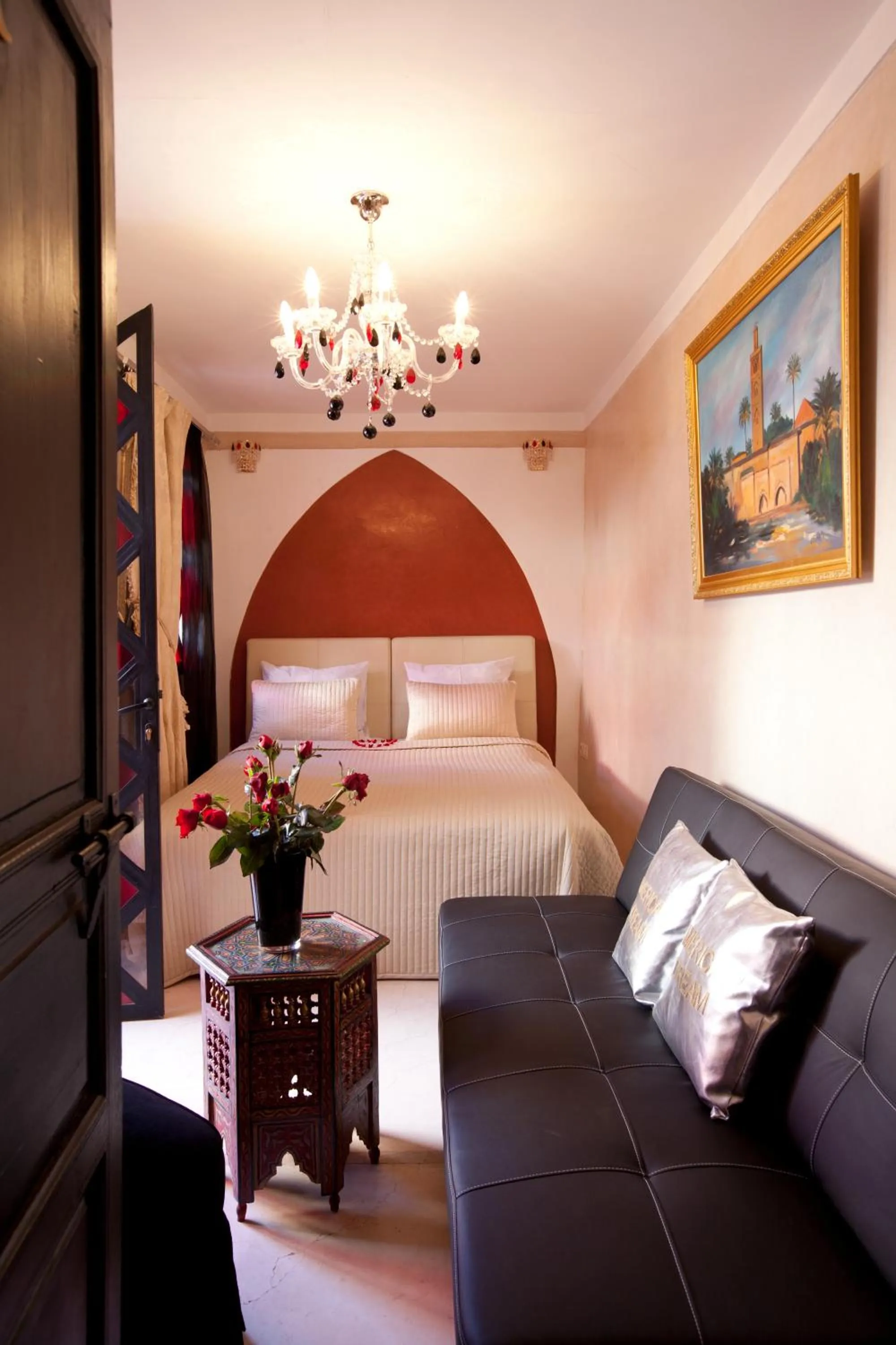 Photo of the whole room, Bed in Riad Le Rubis