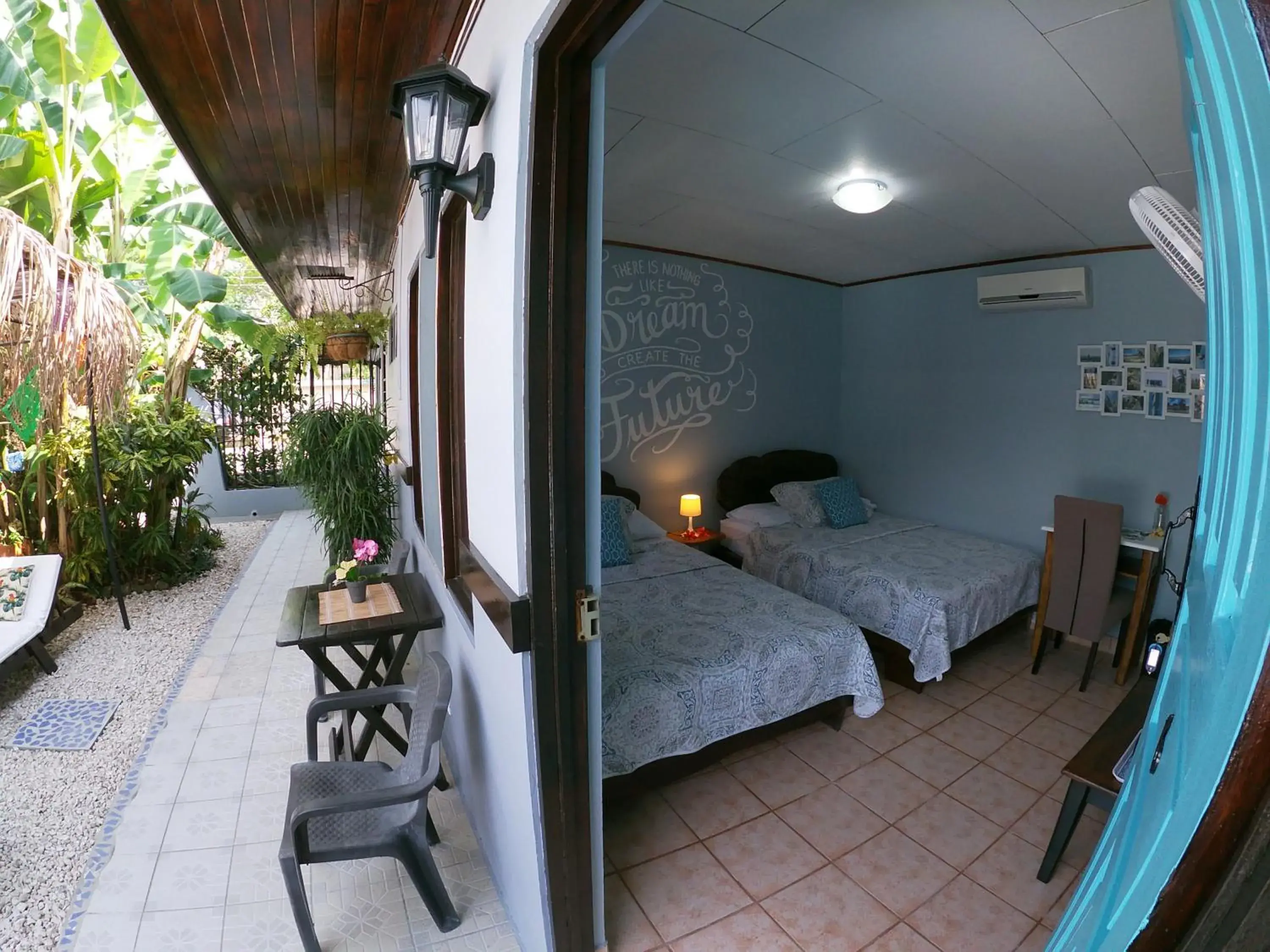 Twin Room in Hotel Perico Azul & Surf Camp Twin Room in Hotel Perico Azul & Surf Camp