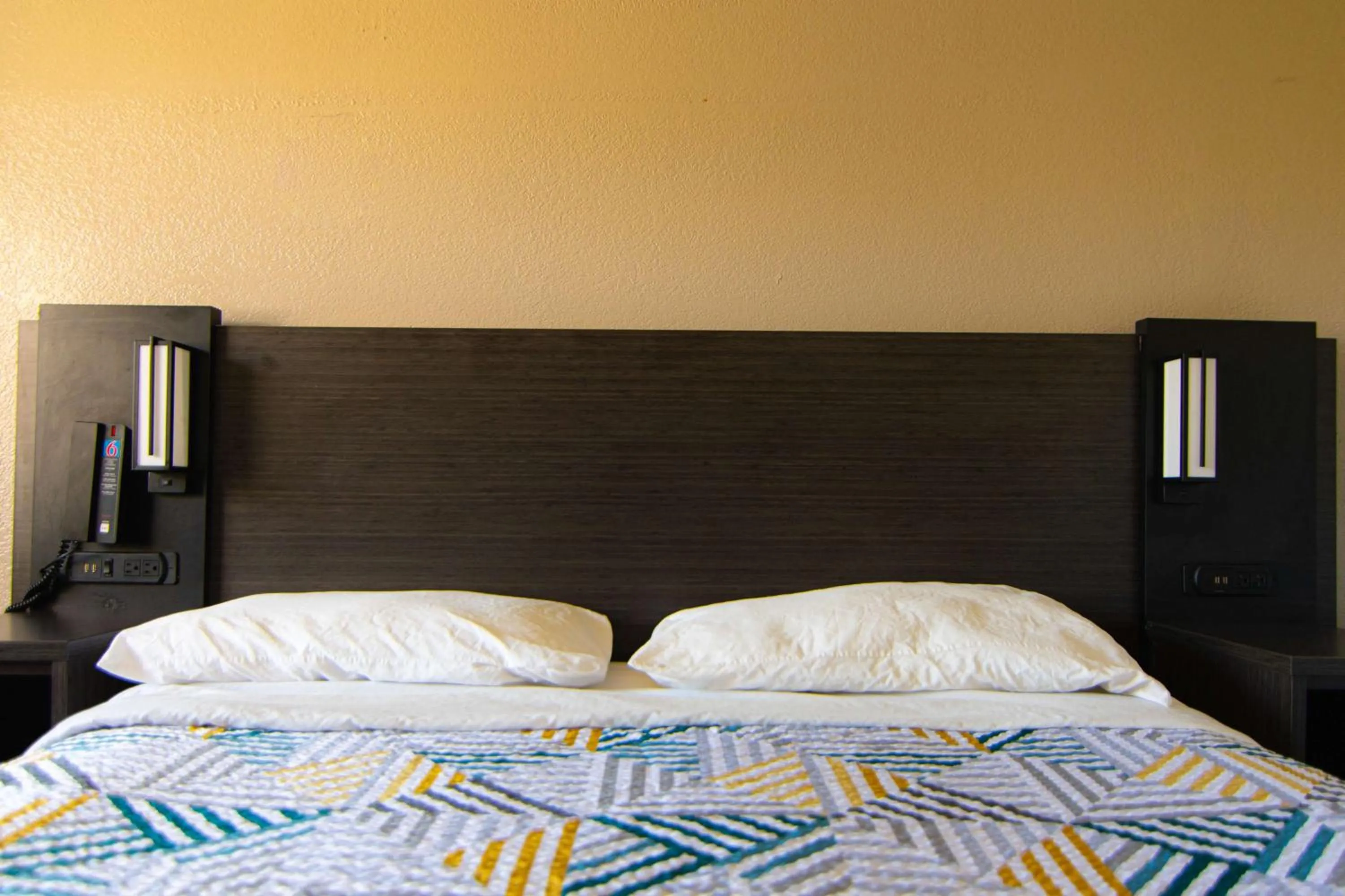 Bedroom, Bed in Motel 6-Lantana West Palm Beach, FL