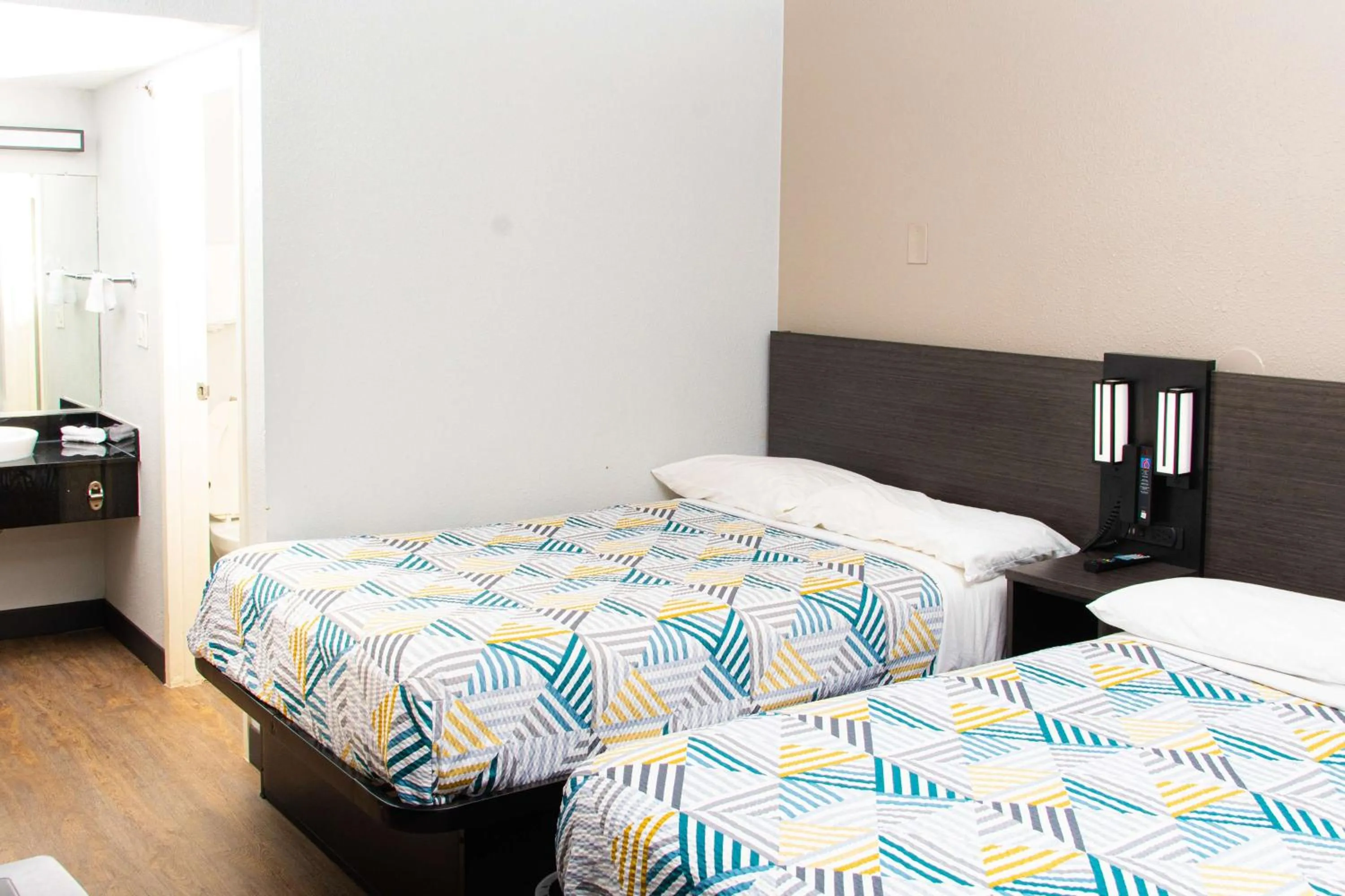 Bedroom, Bed in Motel 6-Lantana West Palm Beach, FL