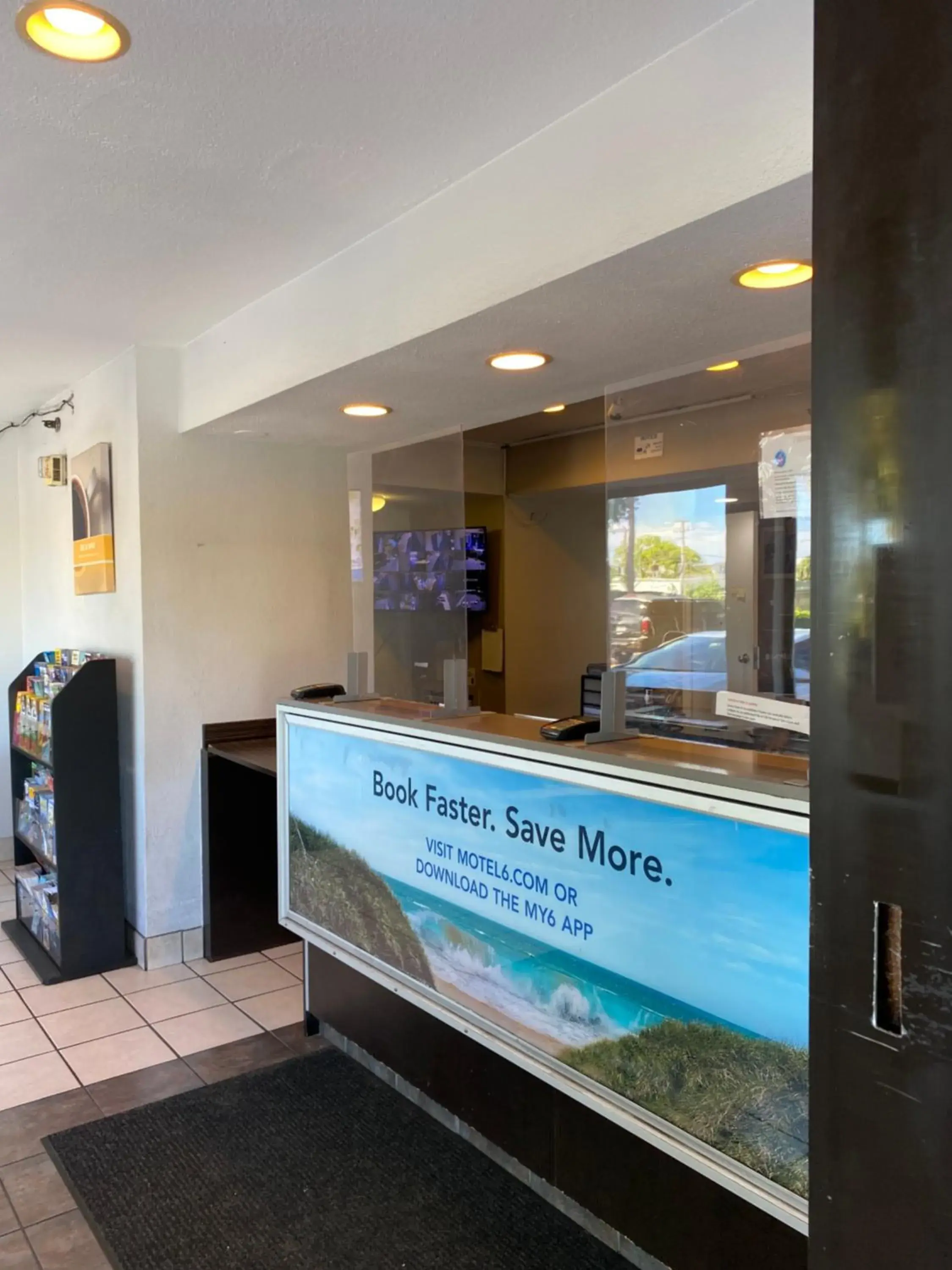Lobby or reception in Motel 6-Lantana West Palm Beach, FL Lobby or reception in Motel 6-Lantana West Palm Beach, FL