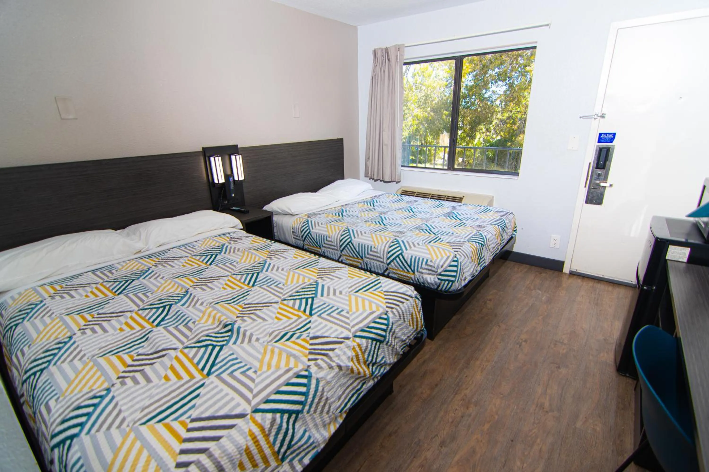 Bed in Motel 6-Lantana West Palm Beach, FL