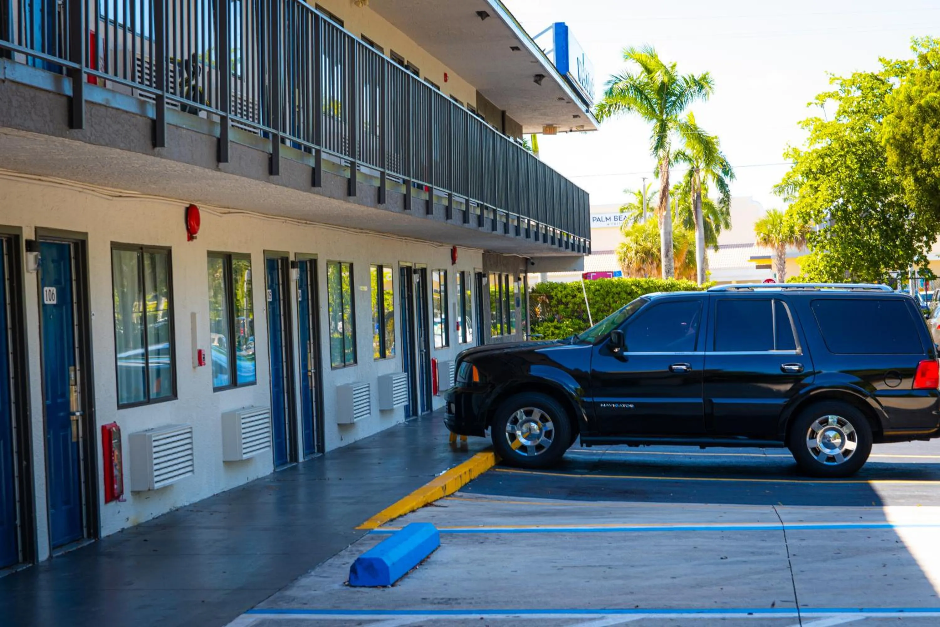 Property building in Motel 6-Lantana West Palm Beach, FL