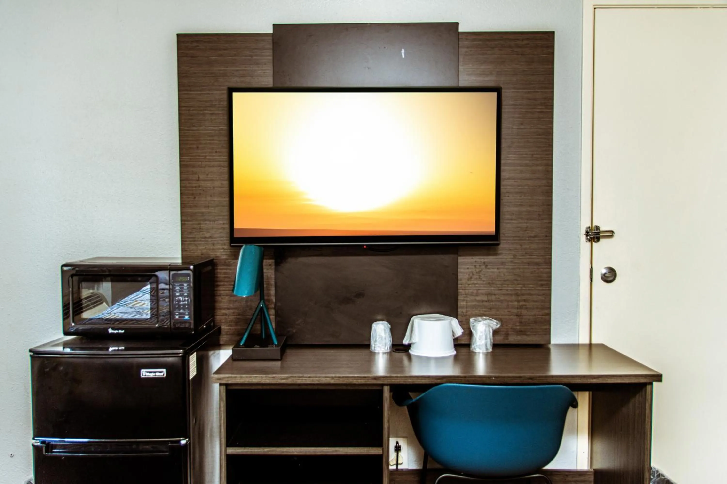 Bedroom in Motel 6-Lantana West Palm Beach, FL