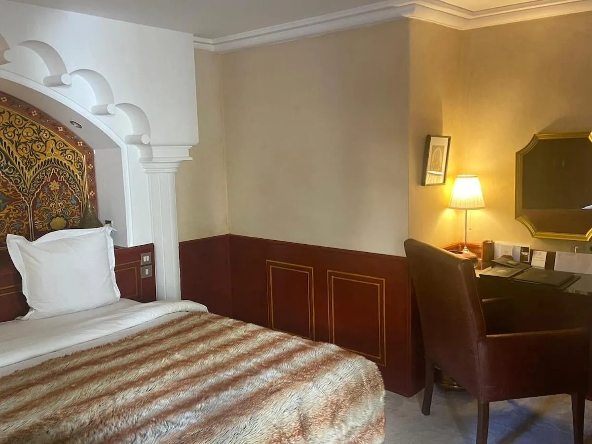 Bed in Riad Mayfez Suites & Spa