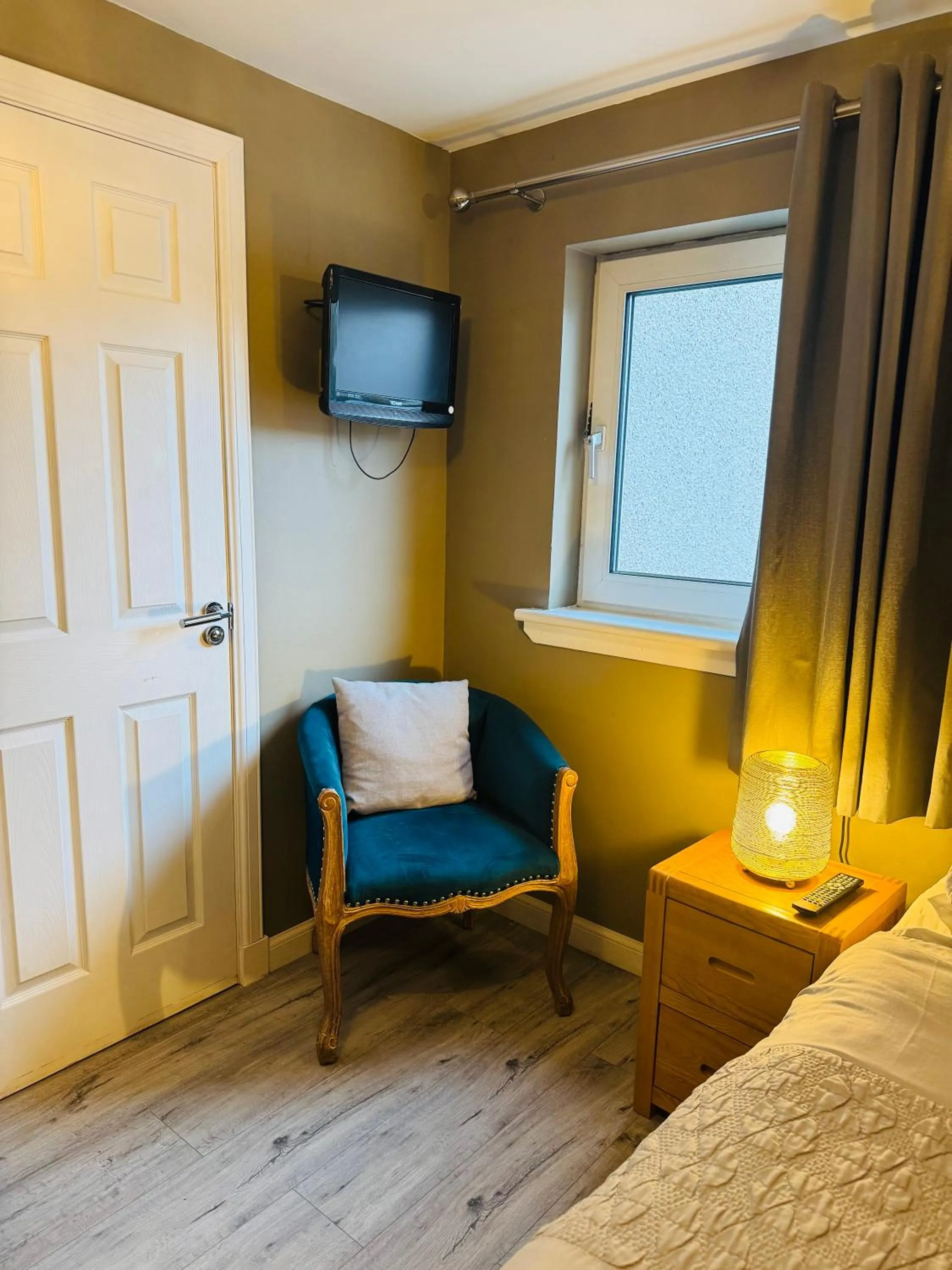 Bed in The Milton Accommodation