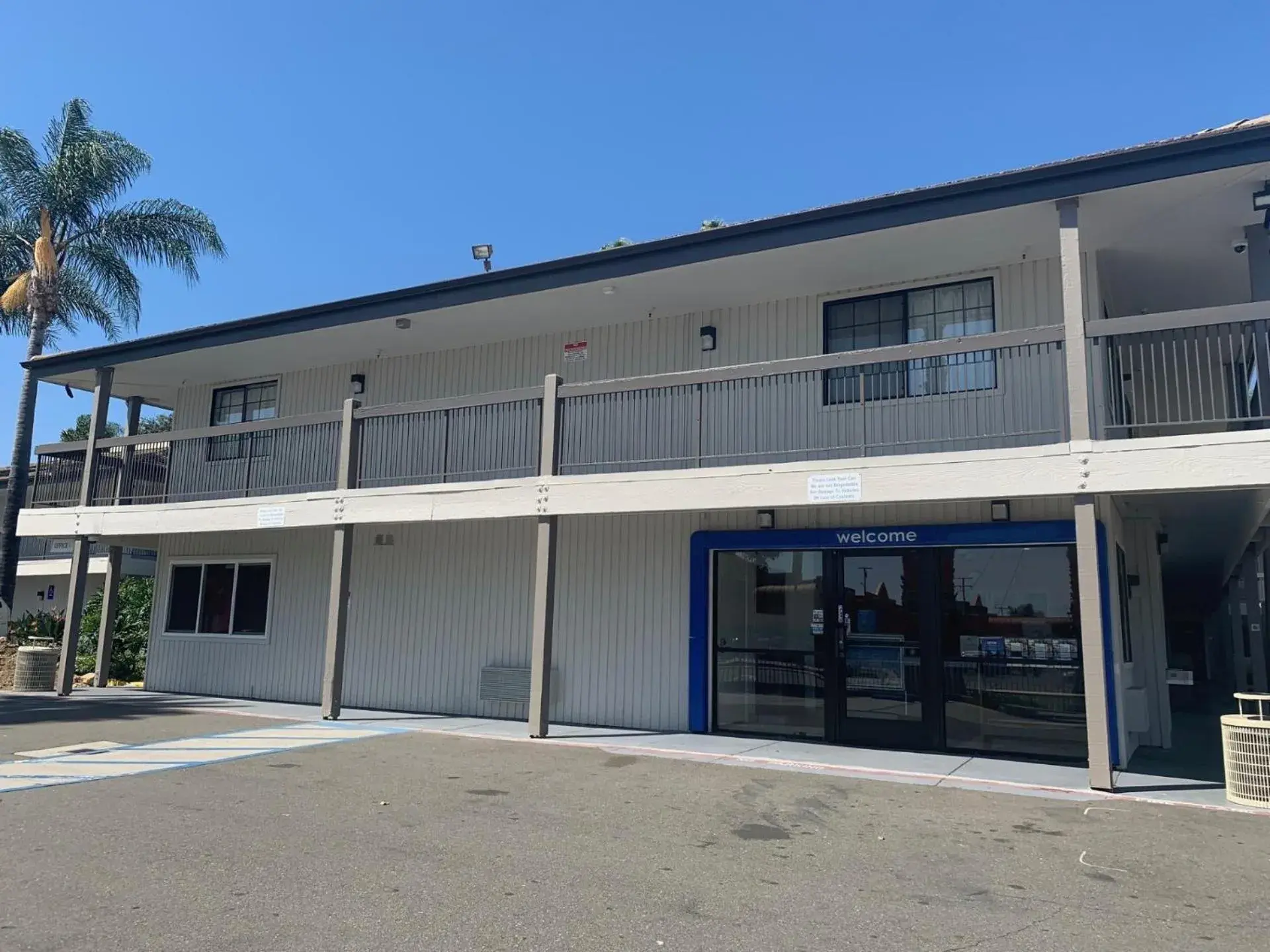 Property building in Motel 6-Santa Ana, CA Property building in Motel 6-Santa Ana, CA