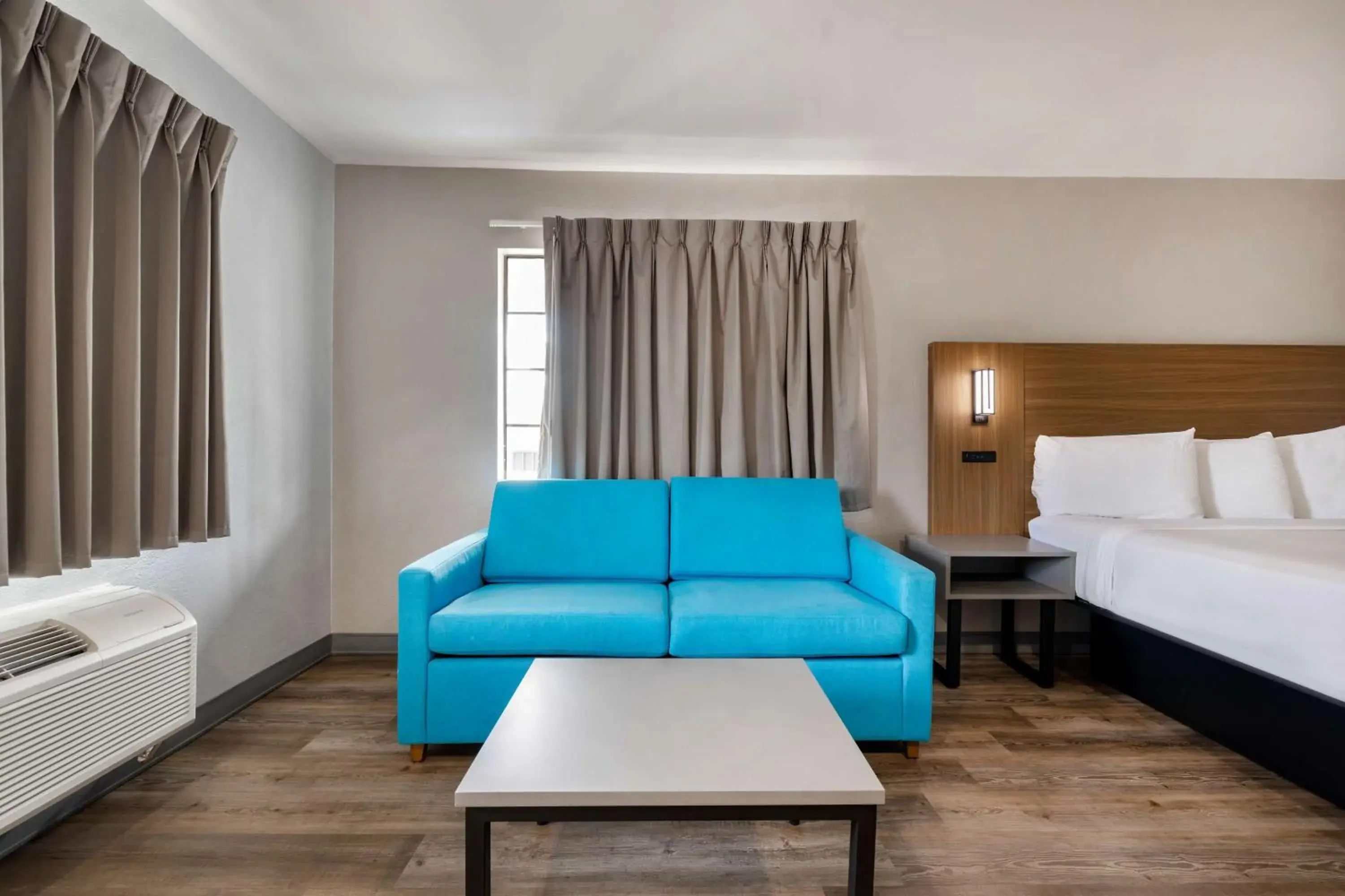 Photo of the whole room, Bed in Motel 6-Santa Ana, CA Photo of the whole room, Bed in Motel 6-Santa Ana, CA