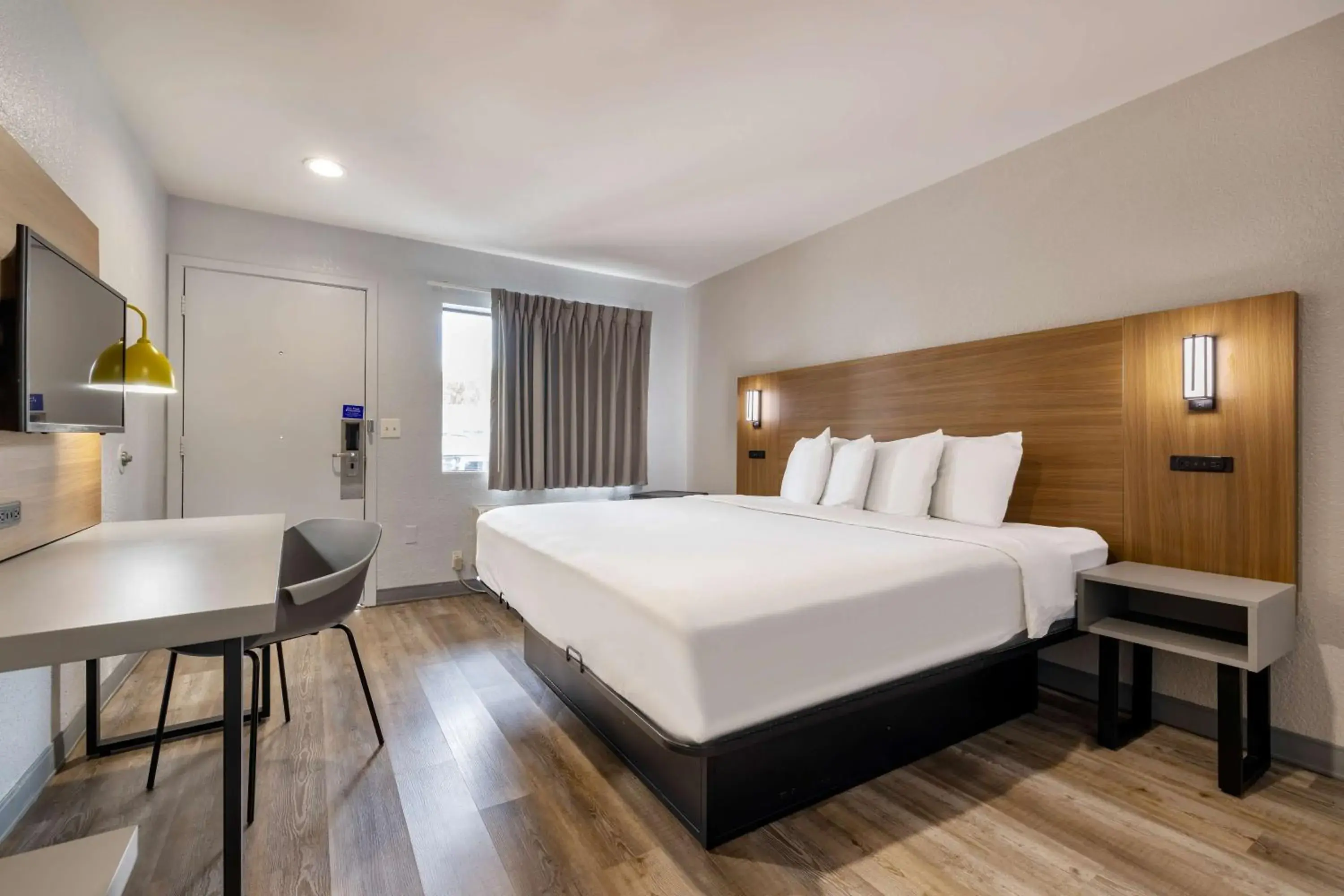 Bedroom, Bed in Motel 6-Santa Ana, CA Bedroom, Bed in Motel 6-Santa Ana, CA