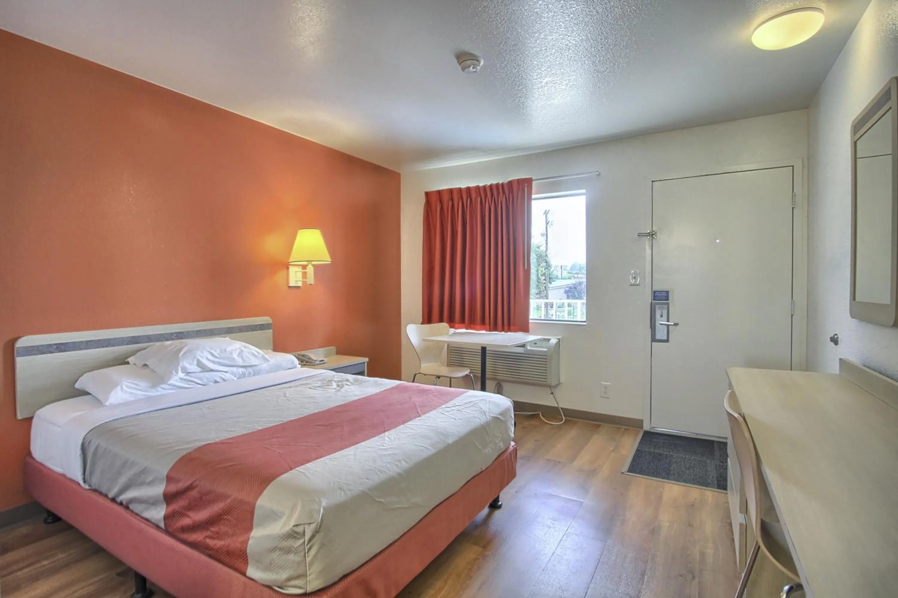 Bedroom, Bed in Motel 6-New Cumberland, PA - Harrisburg - Hershey South