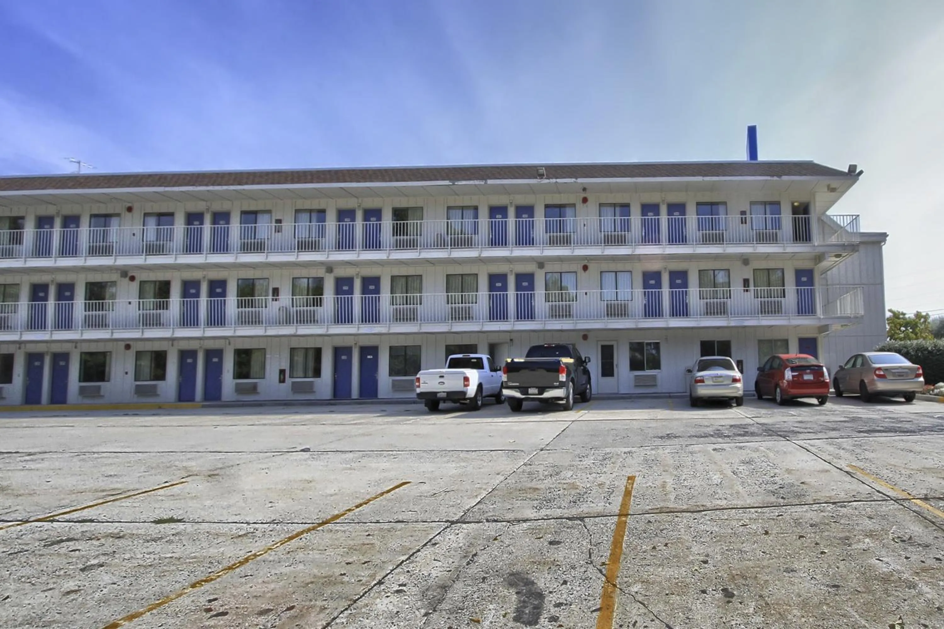 Facade/entrance in Motel 6-New Cumberland, PA - Harrisburg - Hershey South