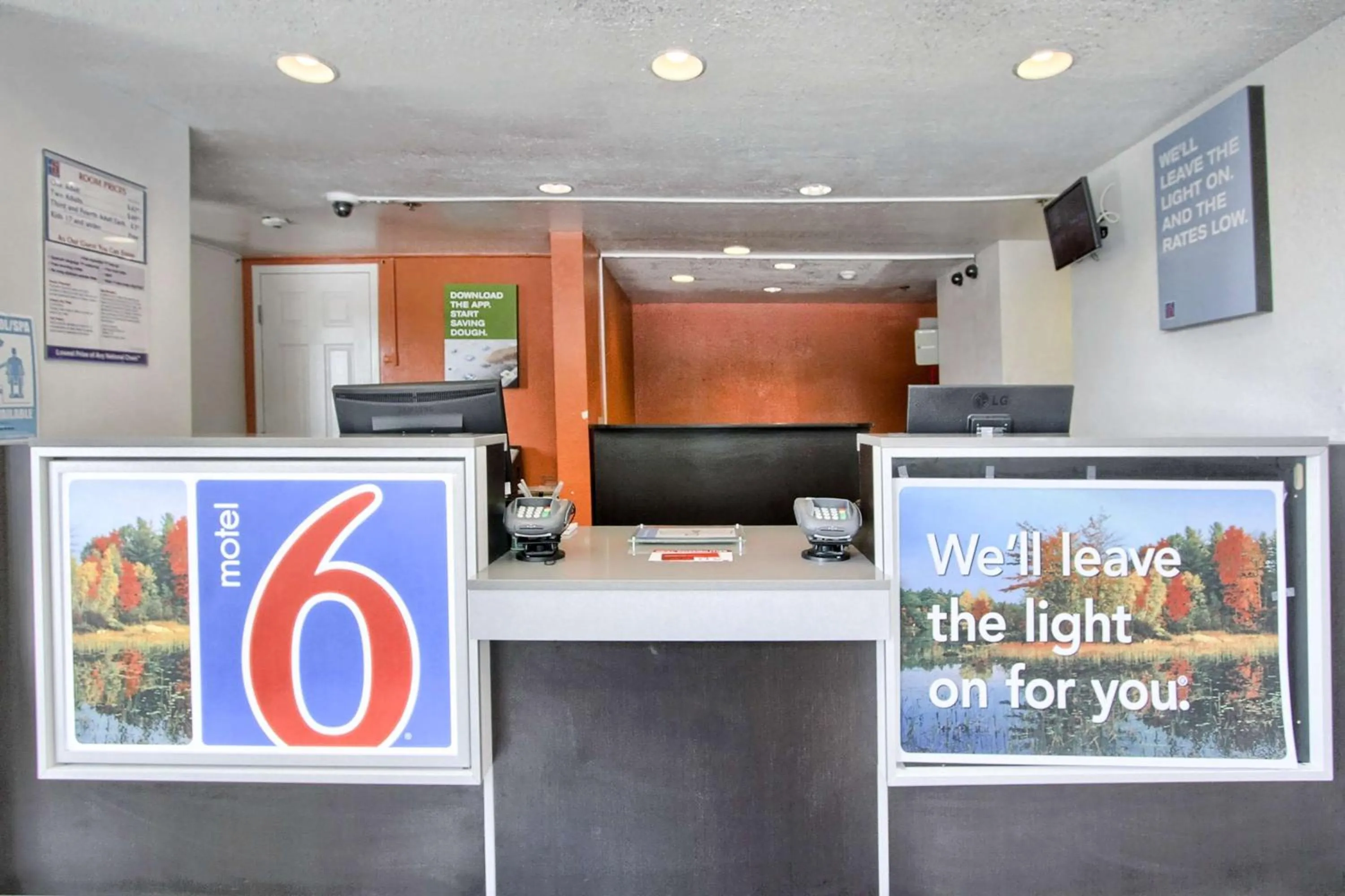 Lobby or reception in Motel 6-New Cumberland, PA - Harrisburg - Hershey South