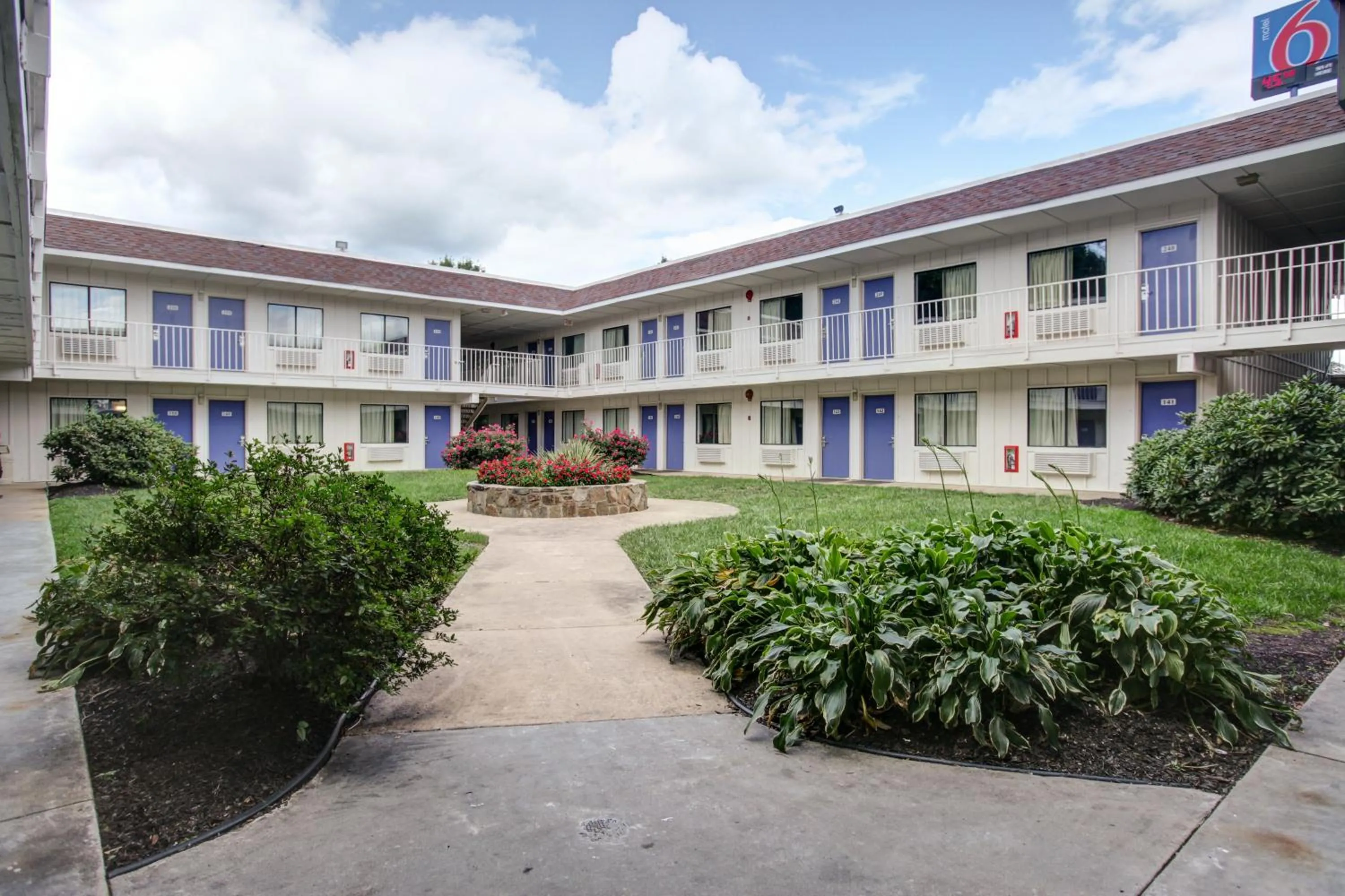 Property building in Motel 6-Elkton, MD