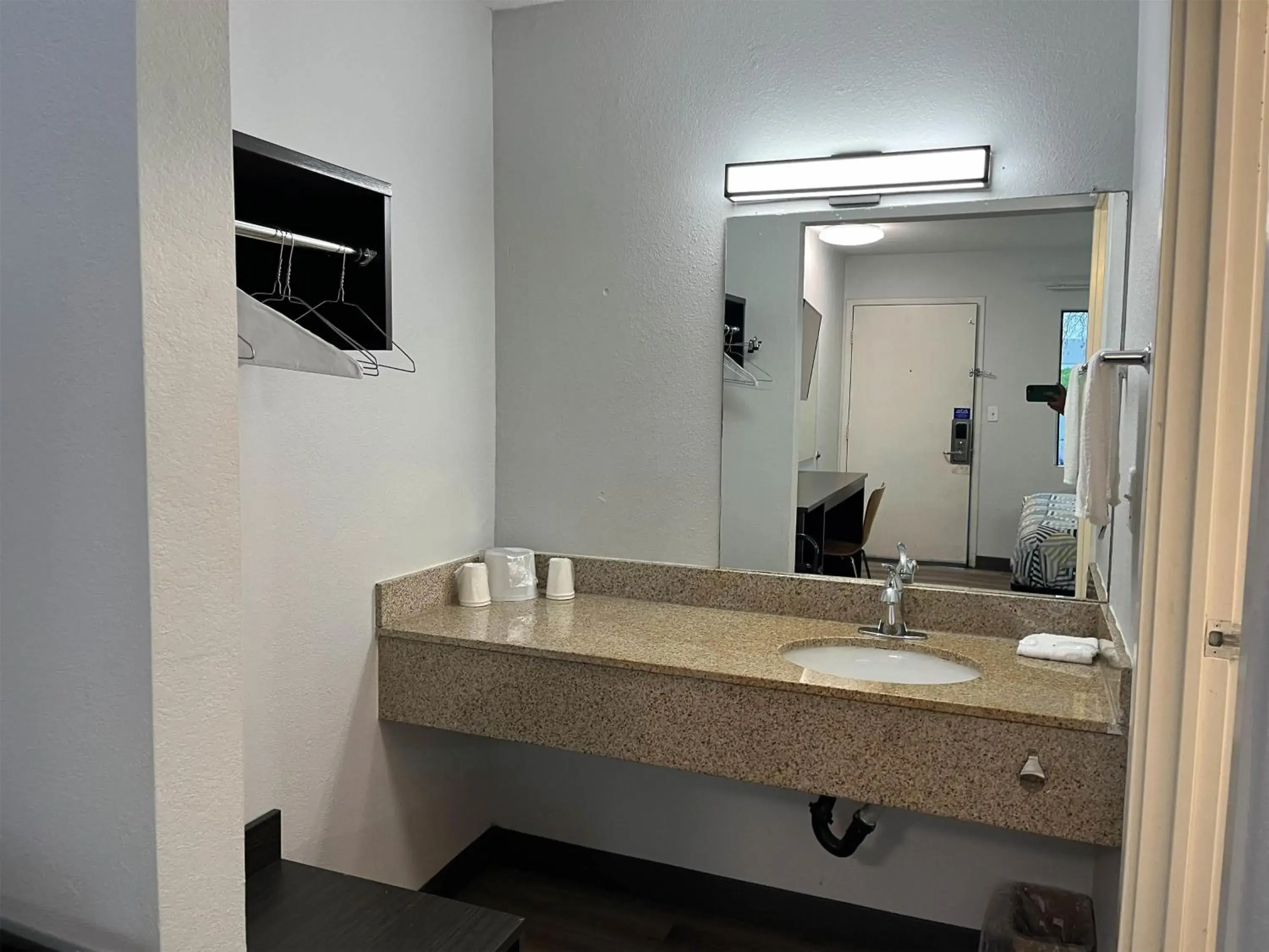 Bathroom in Motel 6-Elkton, MD Bathroom in Motel 6-Elkton, MD