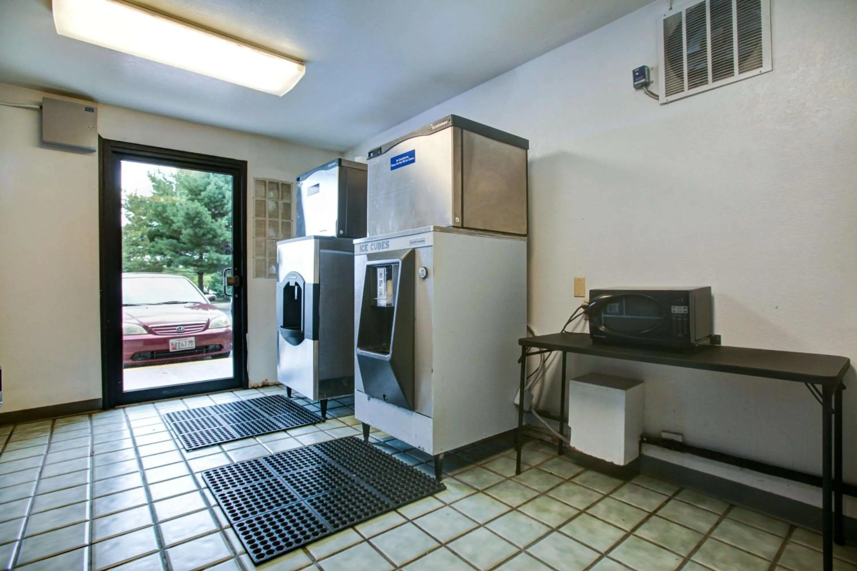 On site in Motel 6-Elkton, MD