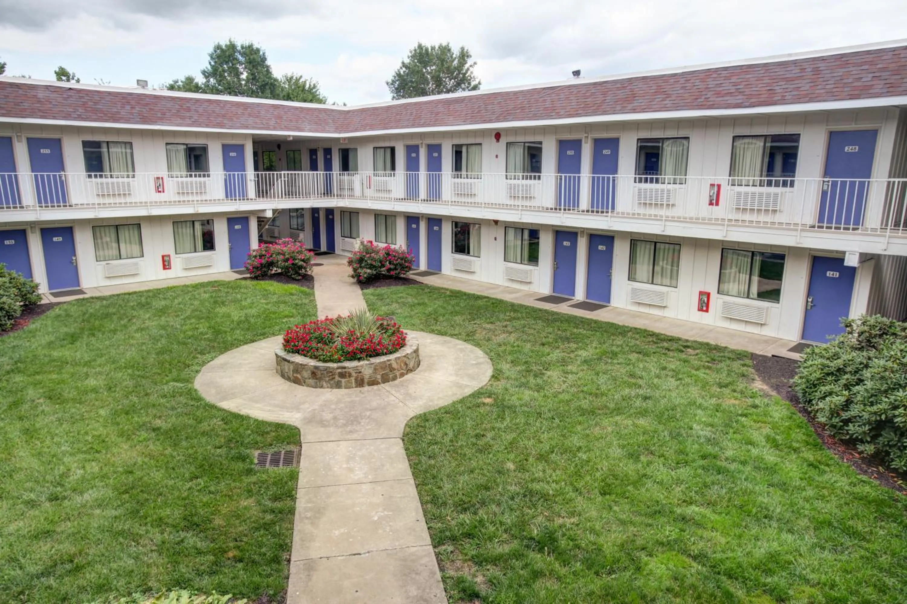 Property building in Motel 6-Elkton, MD