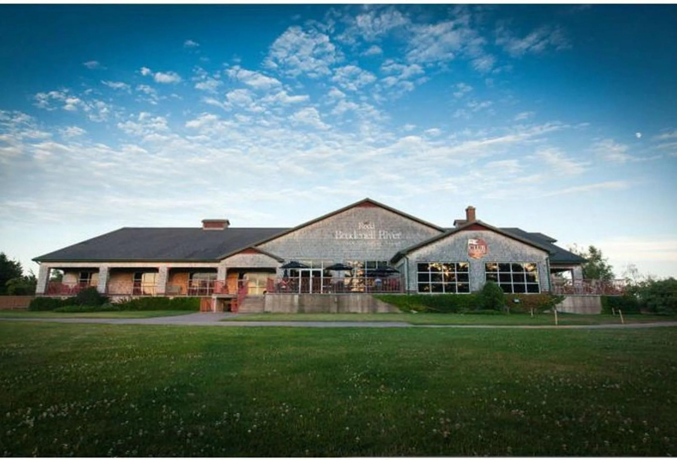 Facade/entrance in Rodd Brudenell River Resort